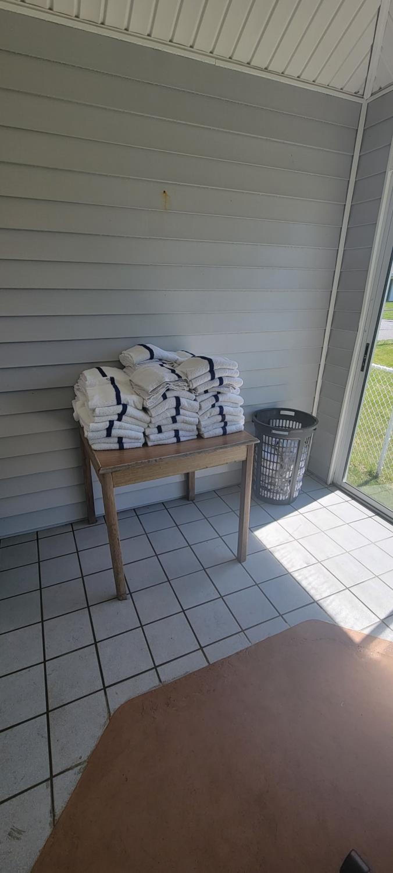 Mackinaw Budget Inn photo 16