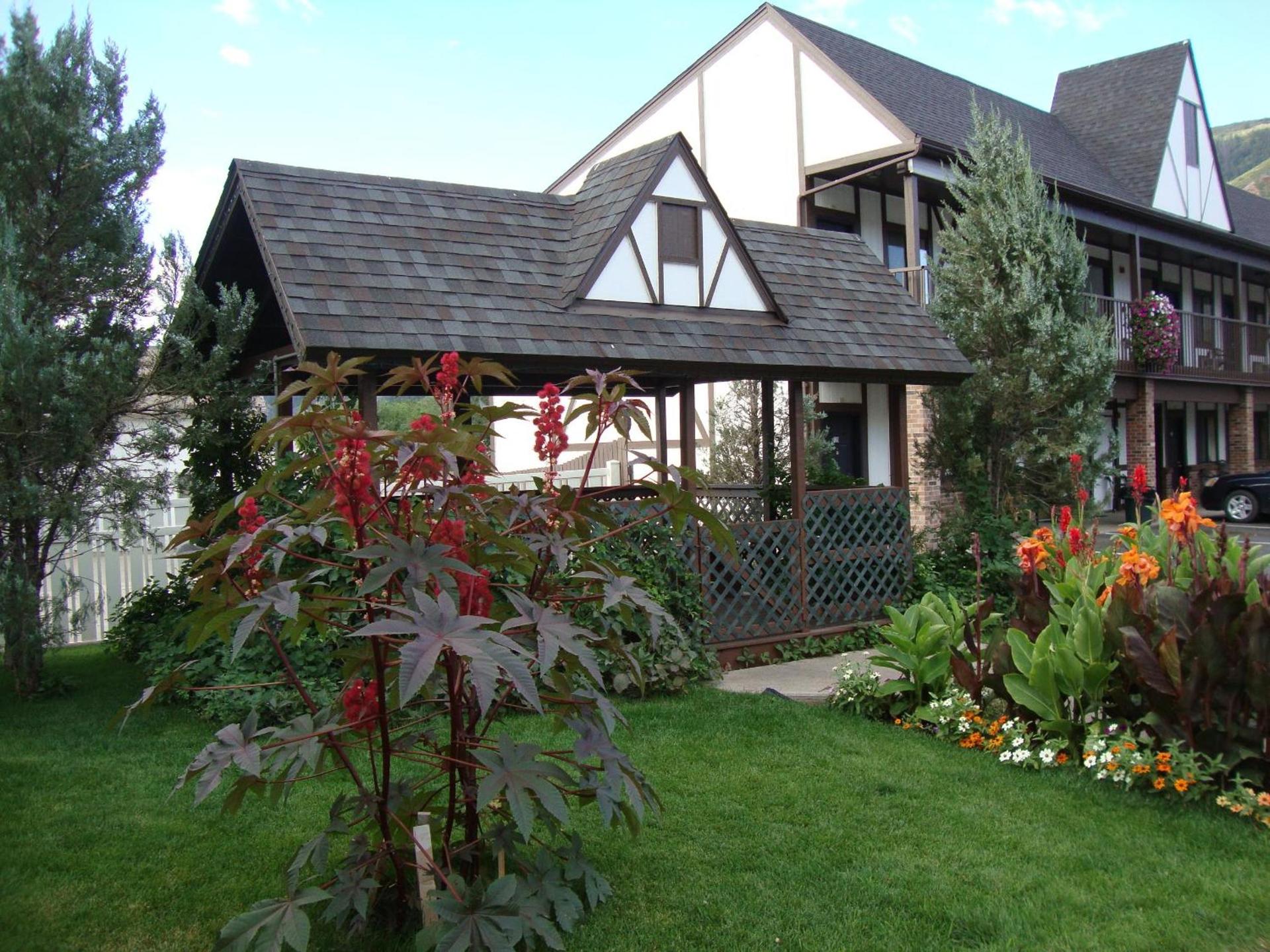 Silver Spruce Inn photo 3