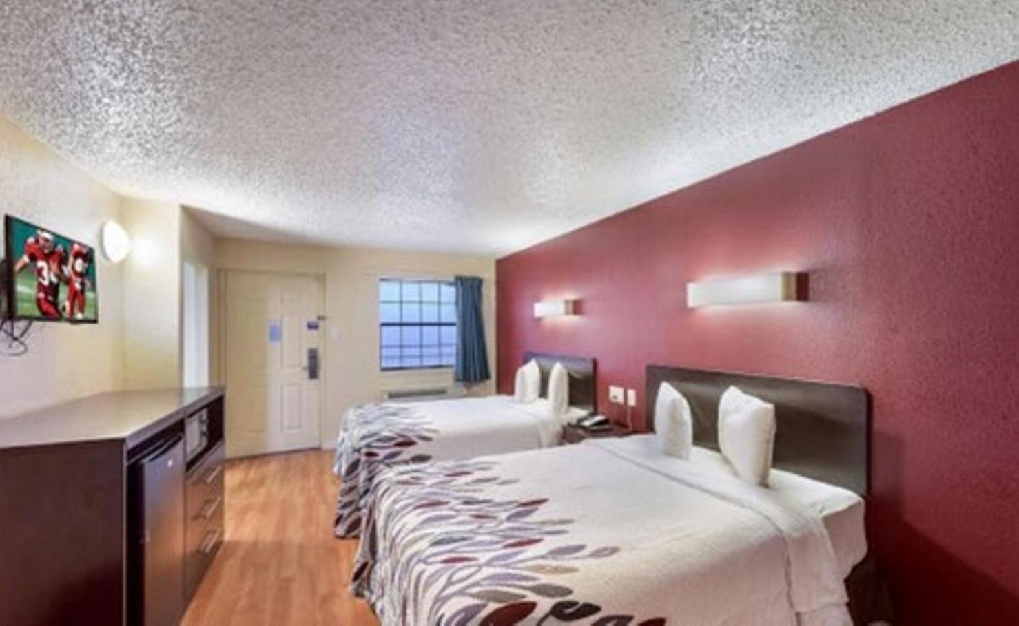 Red Roof Inn Plano photo 2
