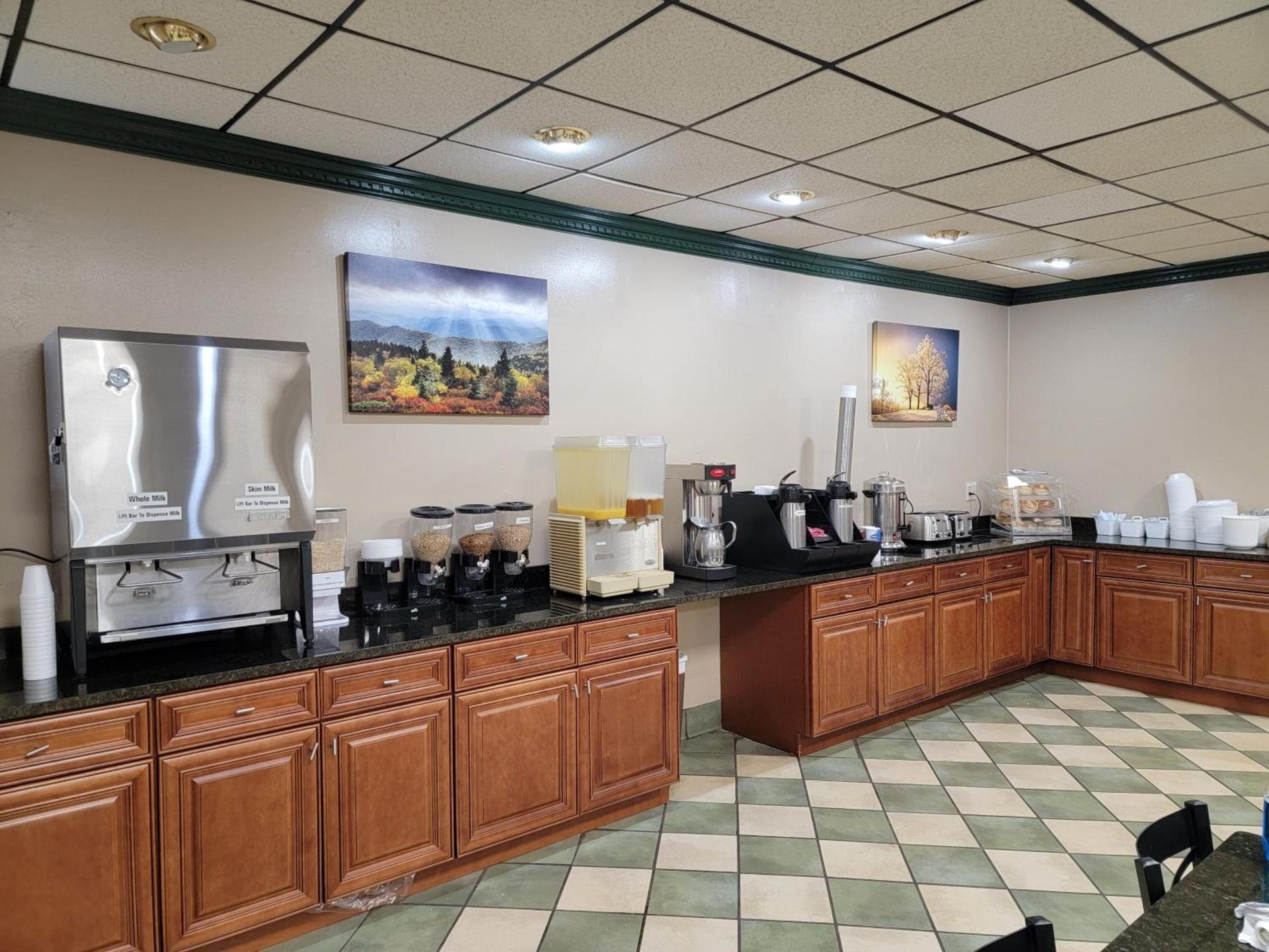 Downtown Inn photo 17