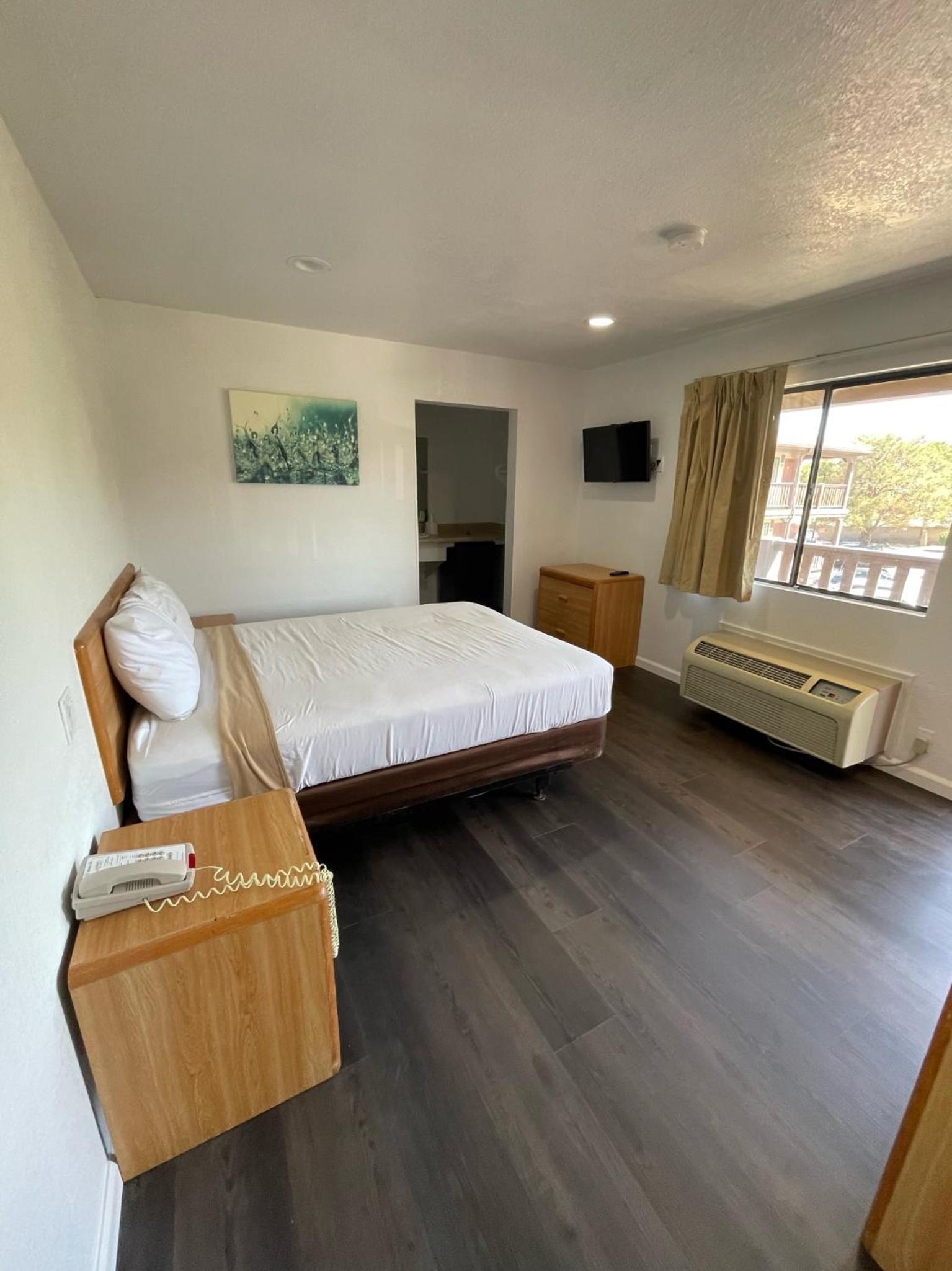 Palms Inn & Suites photo 7