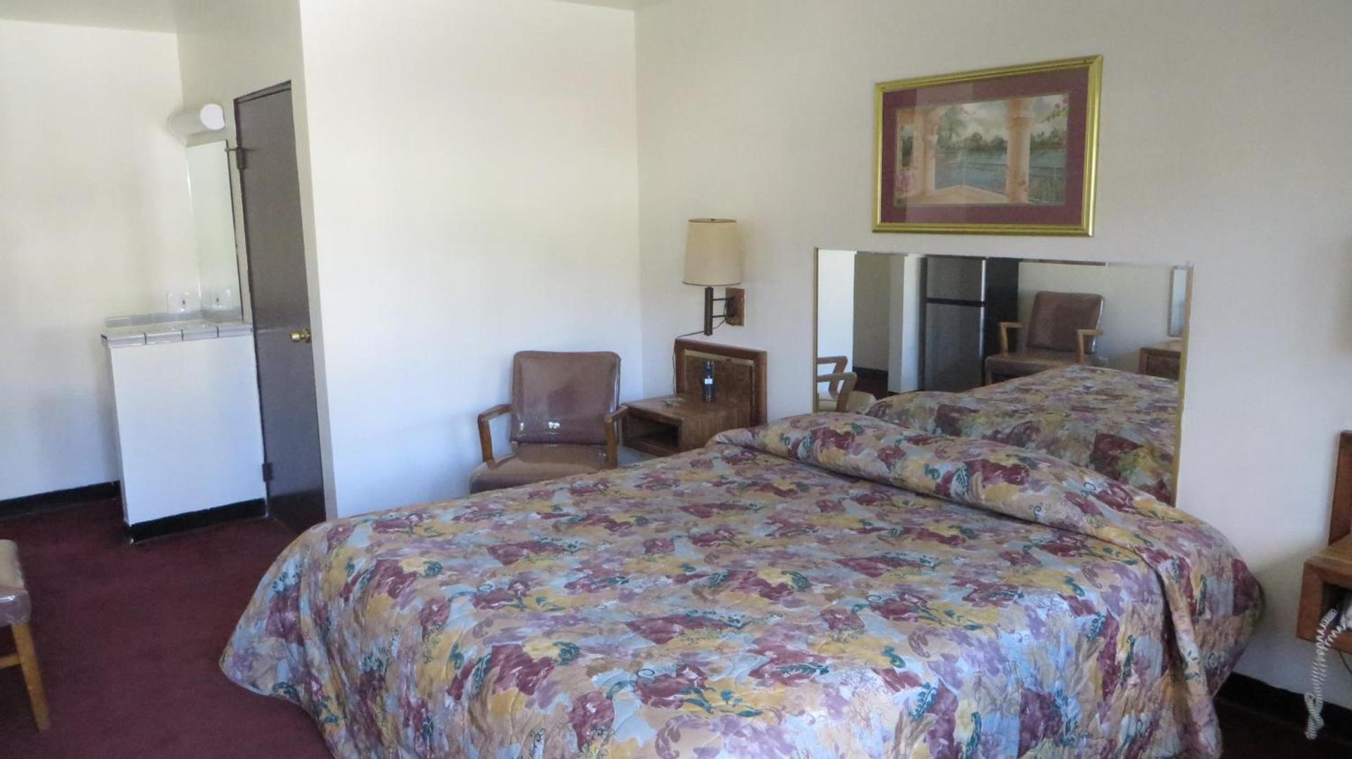Eagle Rock Motel photo 17