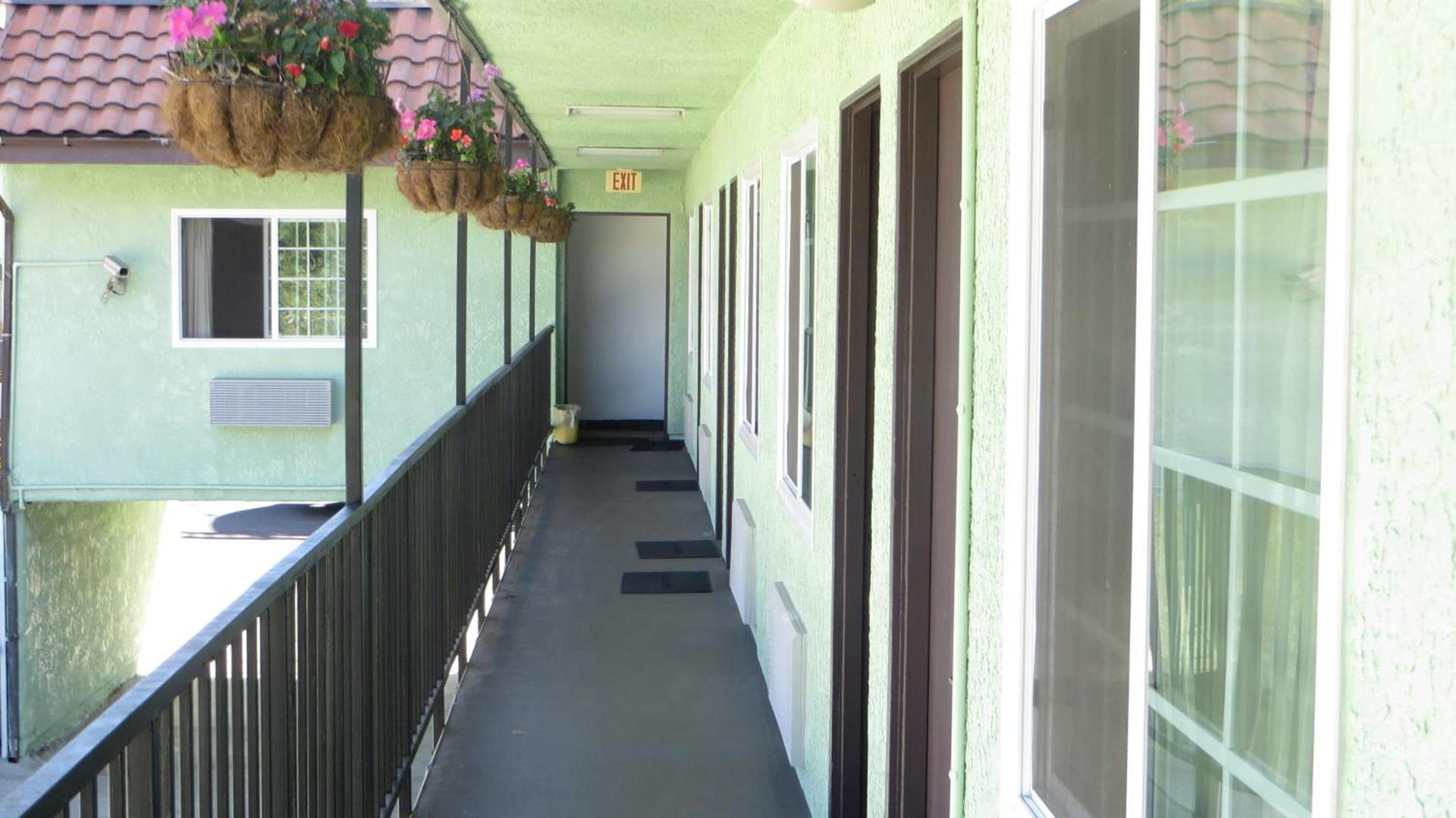 Eagle Rock Motel photo 29