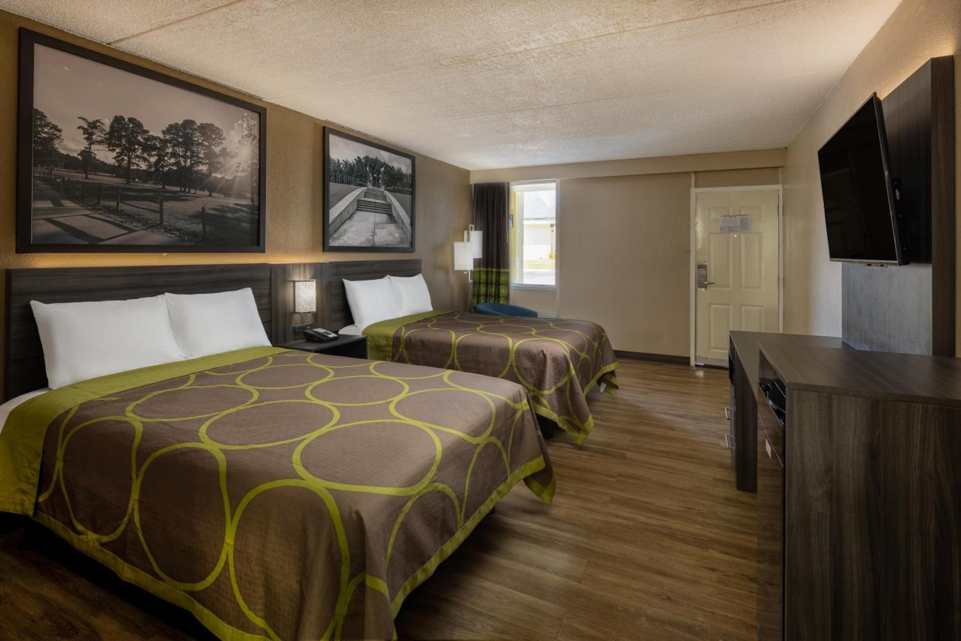 Super 8 by Wyndham McDonough GA photo 38