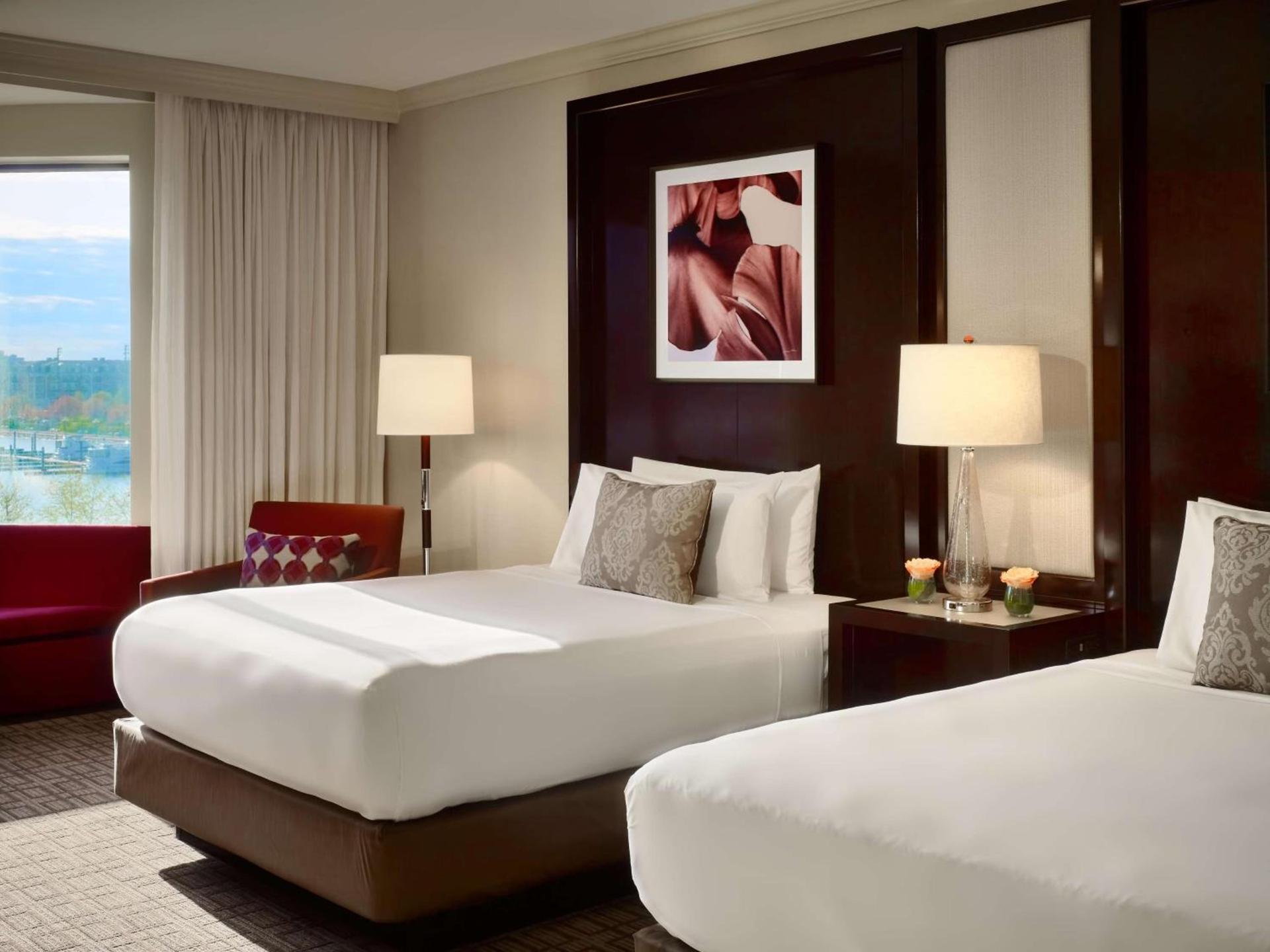 The Royal Sonesta Harbor Court Baltimore photo 35
