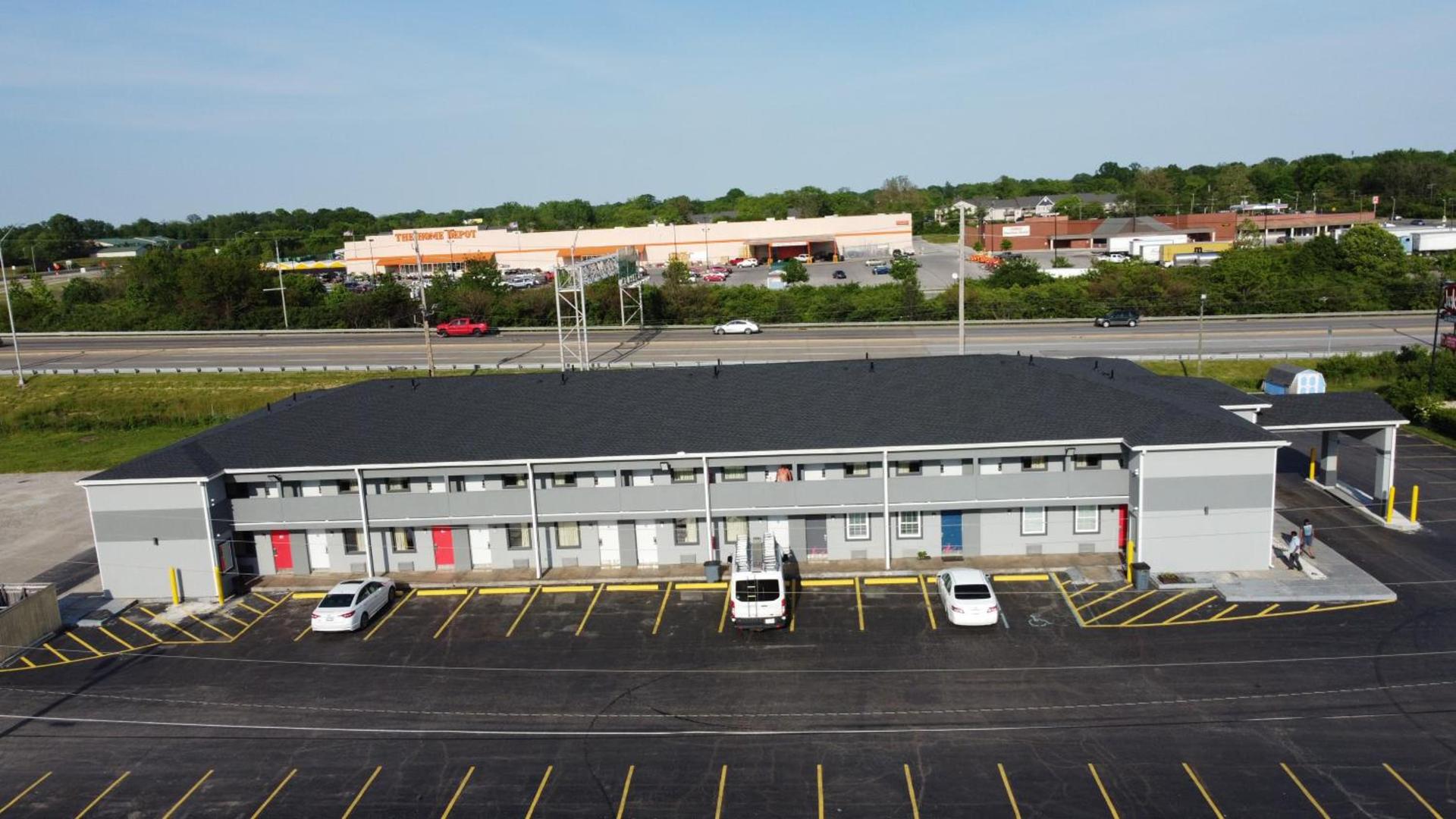 Days Inn by Wyndham Indianapolis East Post Road photo 16