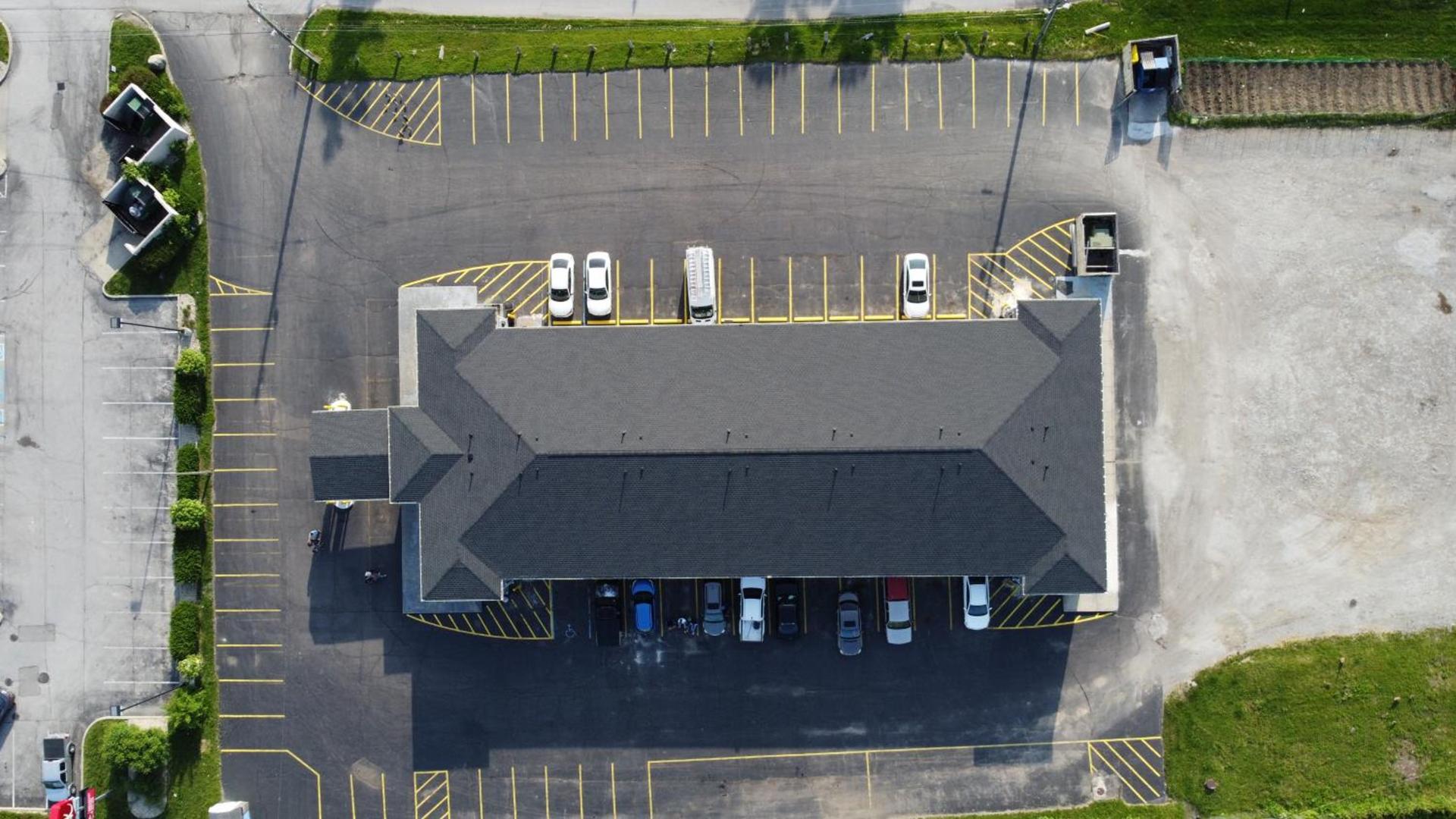 Days Inn by Wyndham Indianapolis East Post Road photo 12