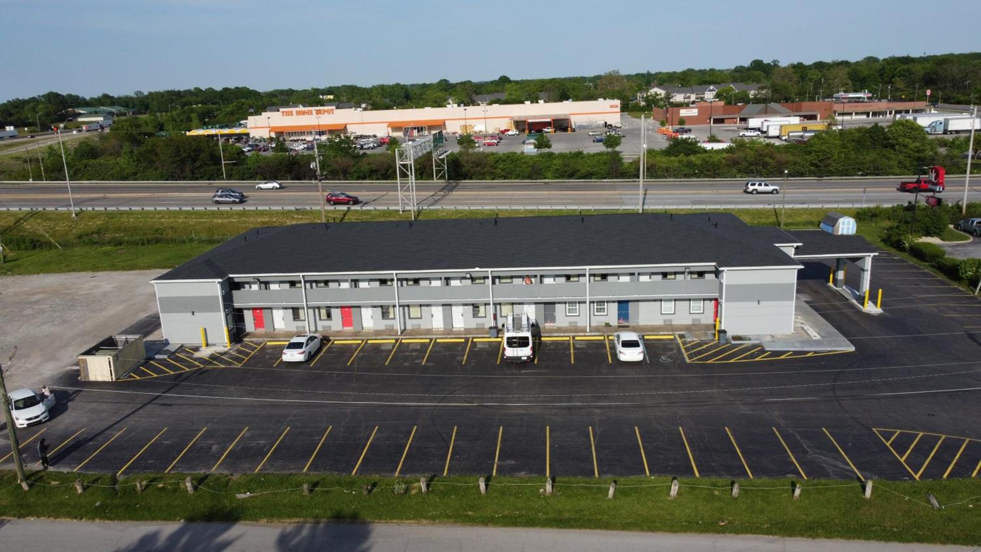 Days Inn by Wyndham Indianapolis East Post Road photo 18