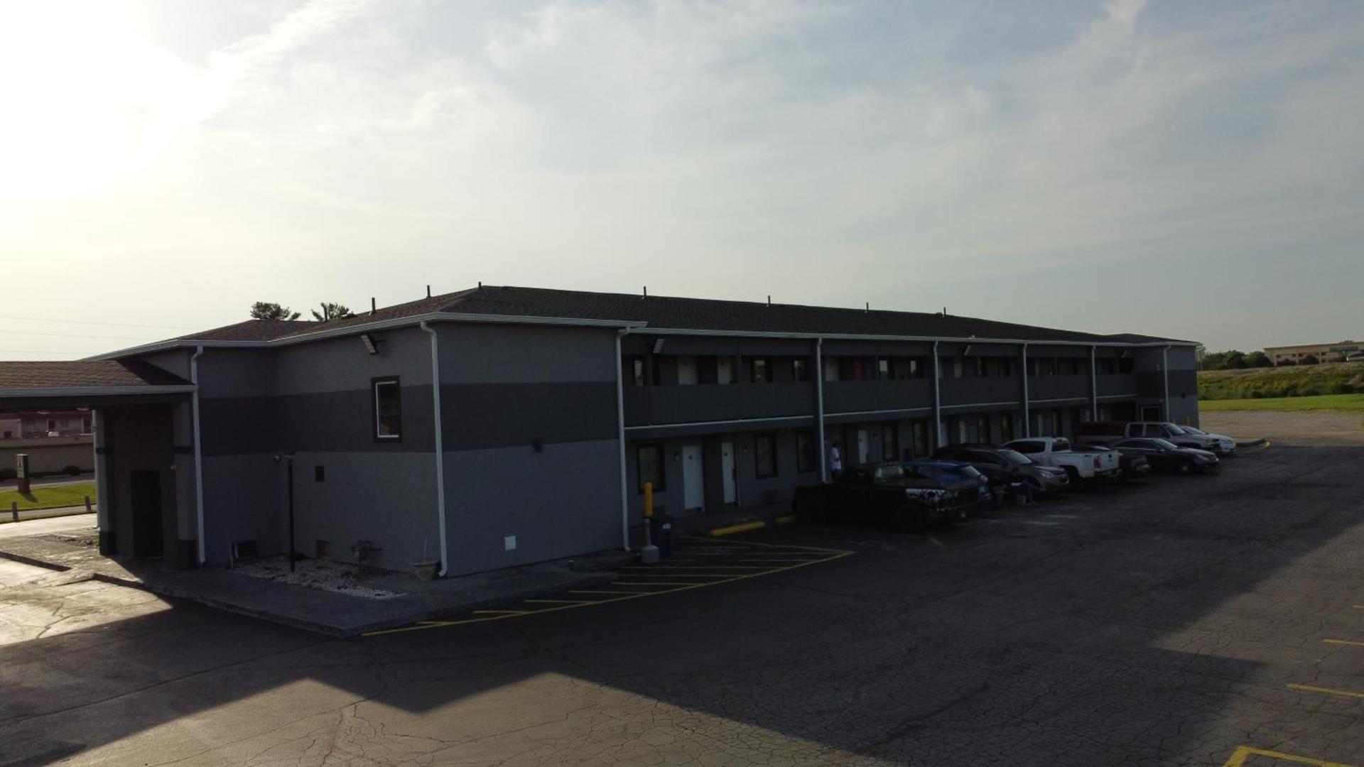 Days Inn by Wyndham Indianapolis East Post Road photo 21