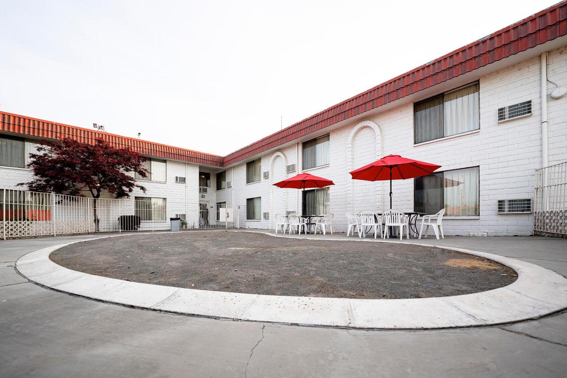 Hermiston Inn & Suites photo 55