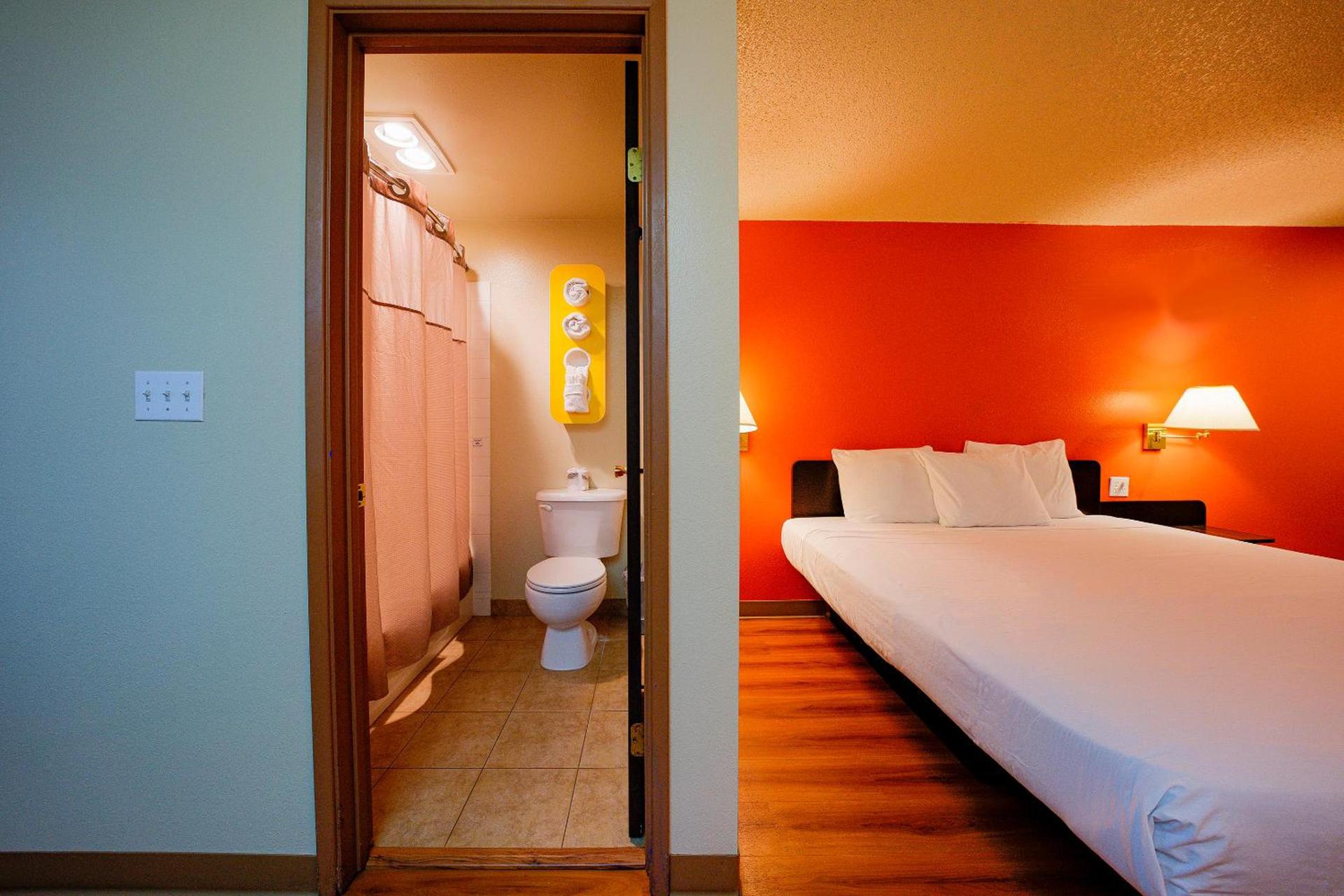 Hermiston Inn & Suites photo 32