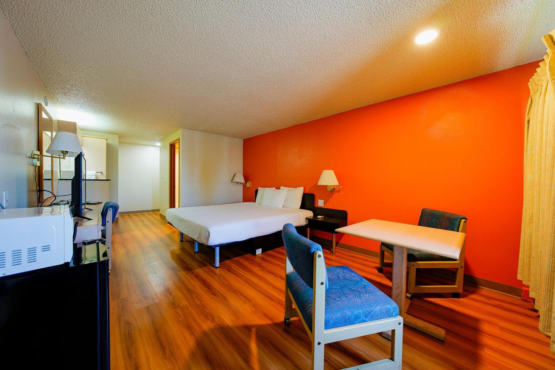 Hermiston Inn & Suites photo 34