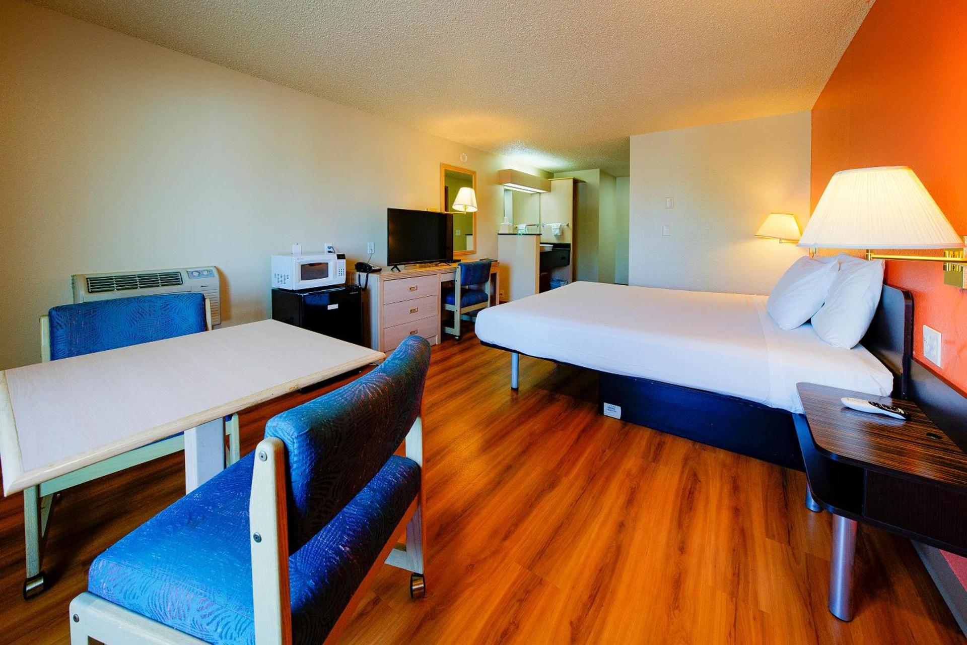 Hermiston Inn & Suites photo 40