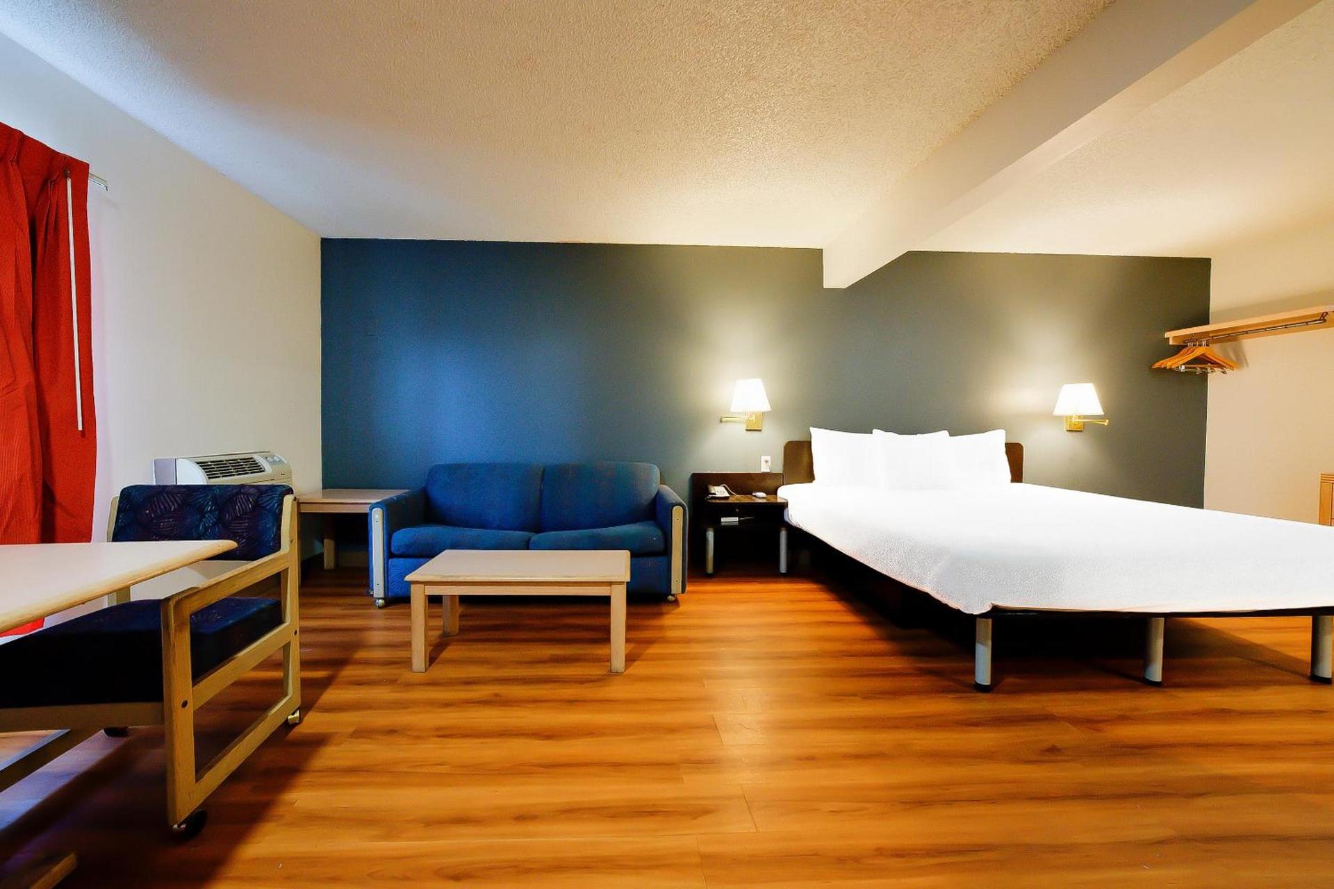 Hermiston Inn & Suites photo 9