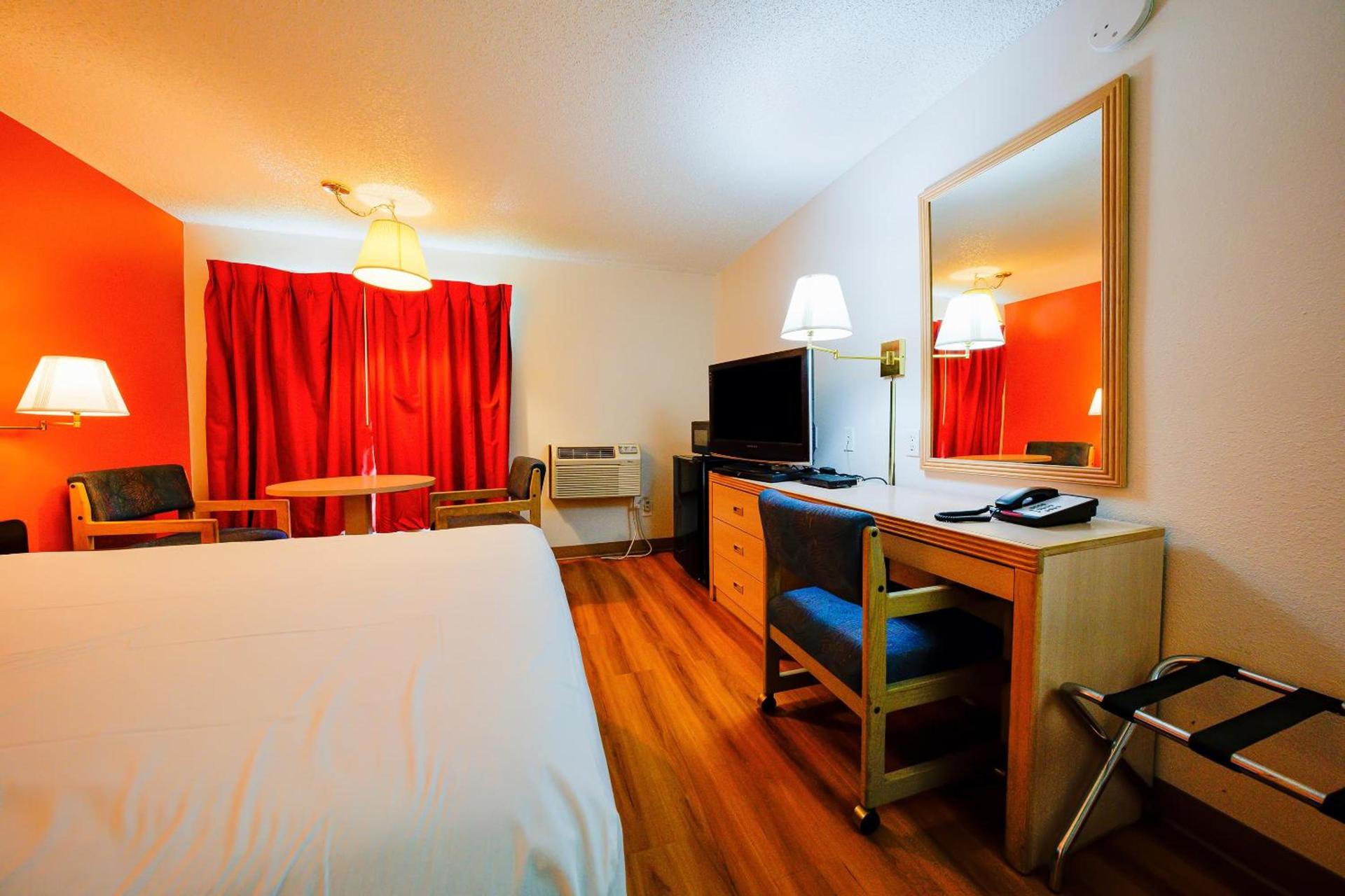 Hermiston Inn & Suites photo 99
