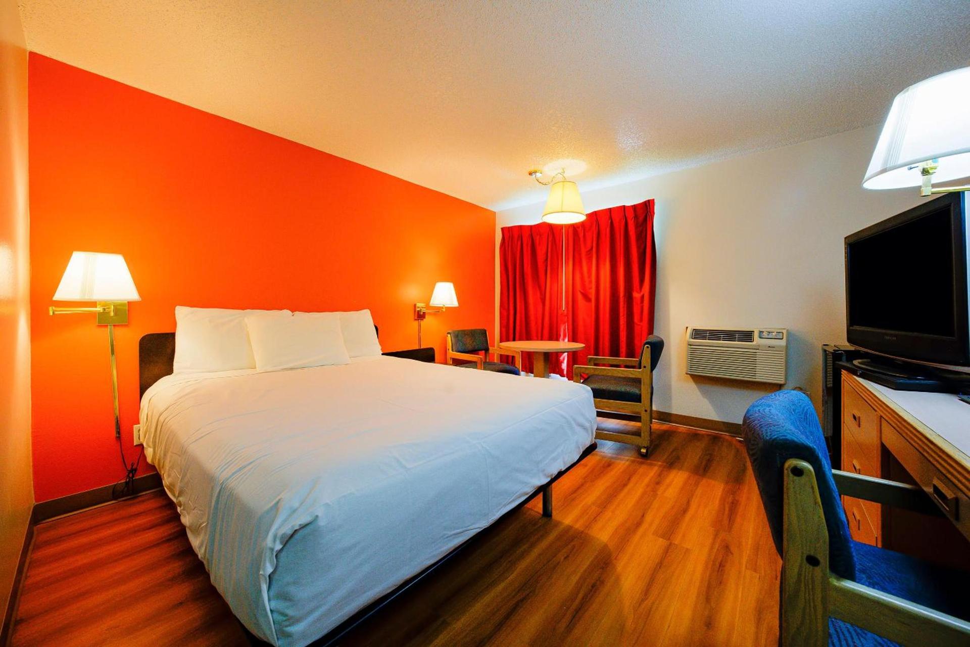 Hermiston Inn & Suites photo 93