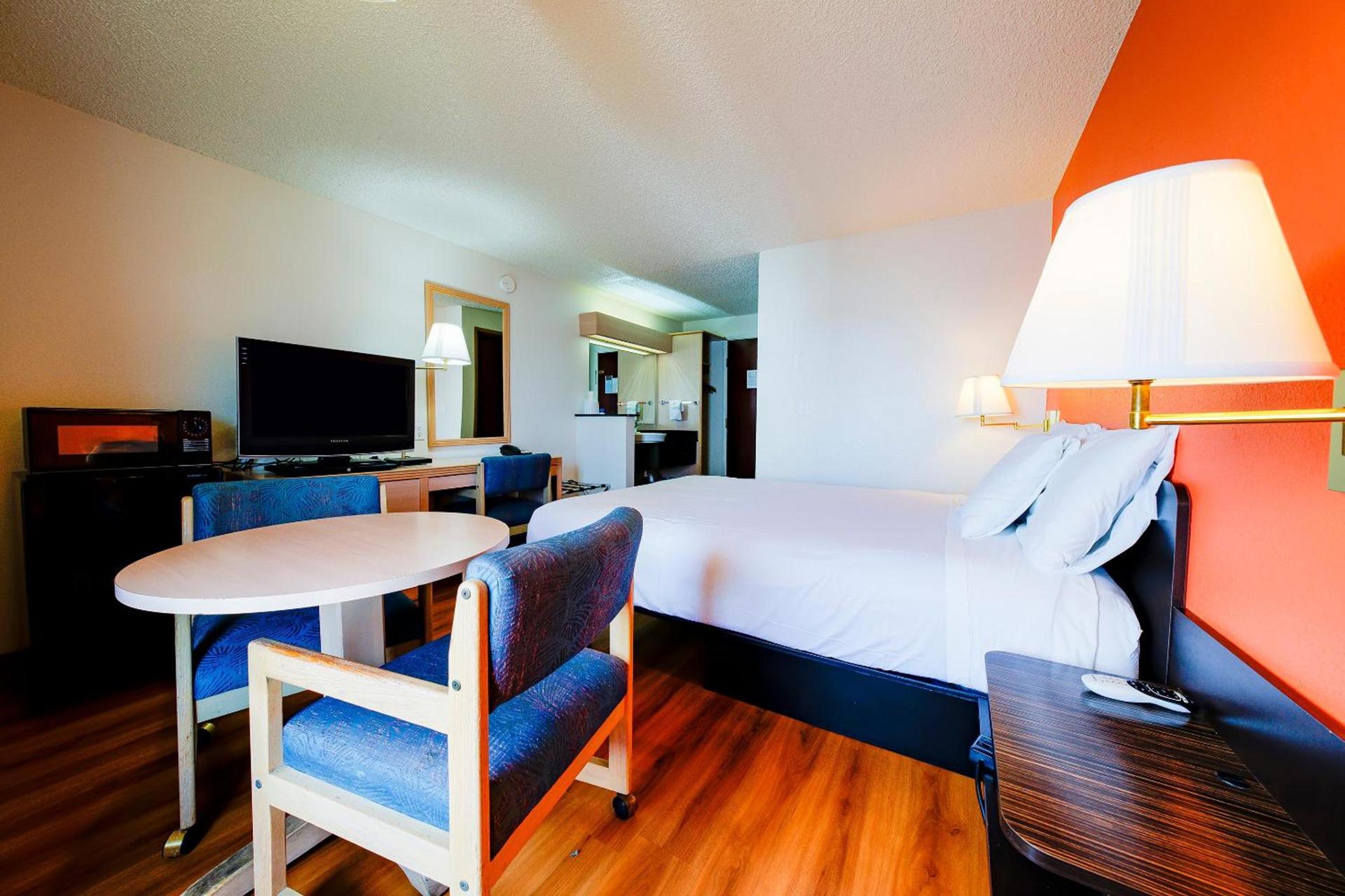 Hermiston Inn & Suites photo 86