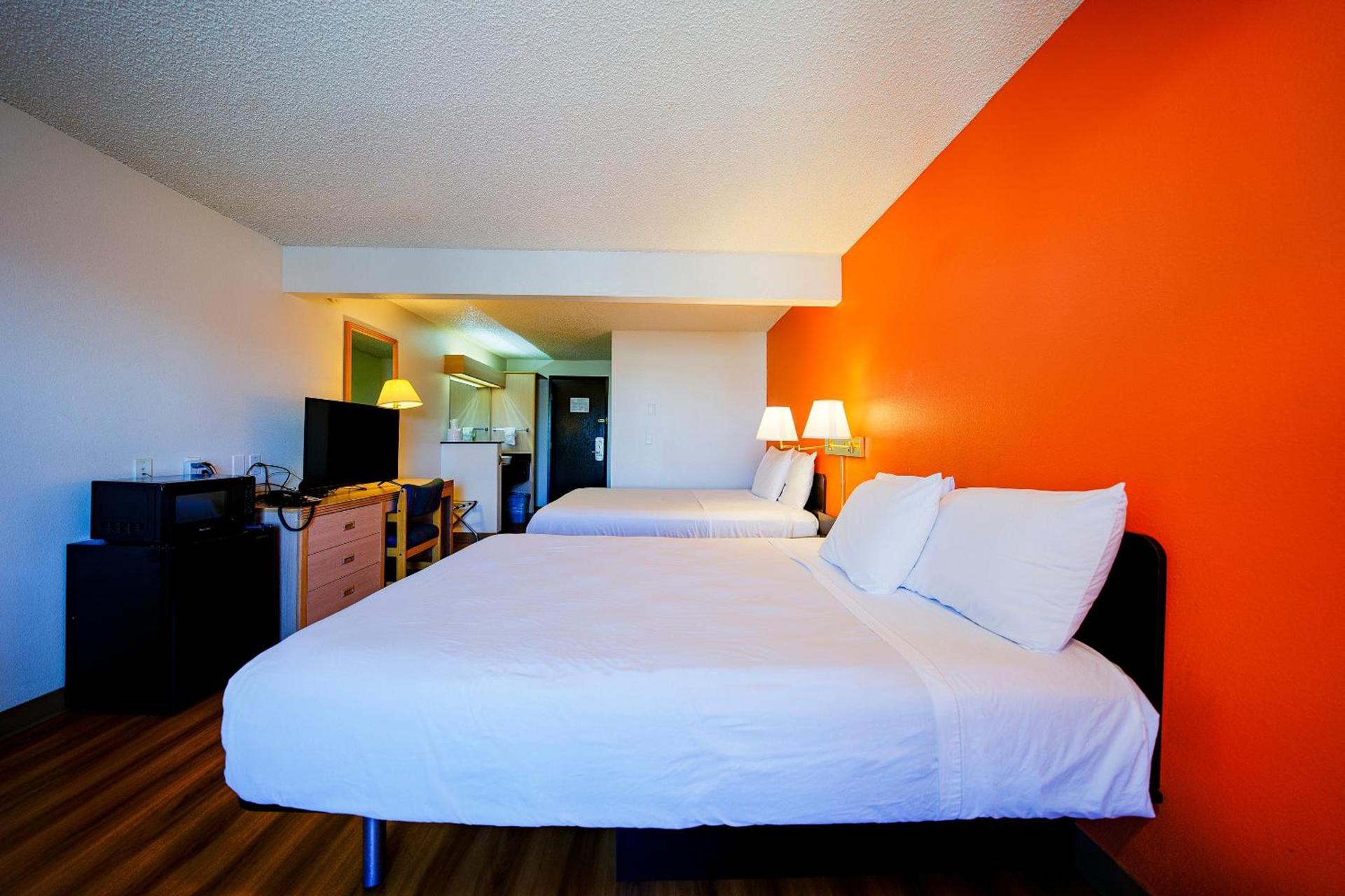 Hermiston Inn & Suites photo 83