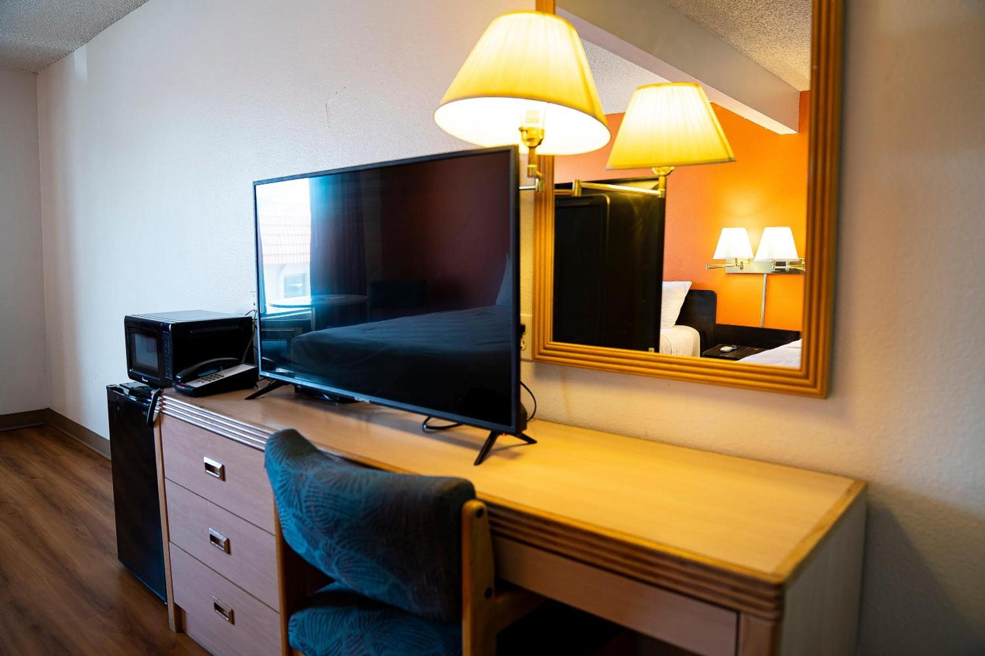 Hermiston Inn & Suites photo 77