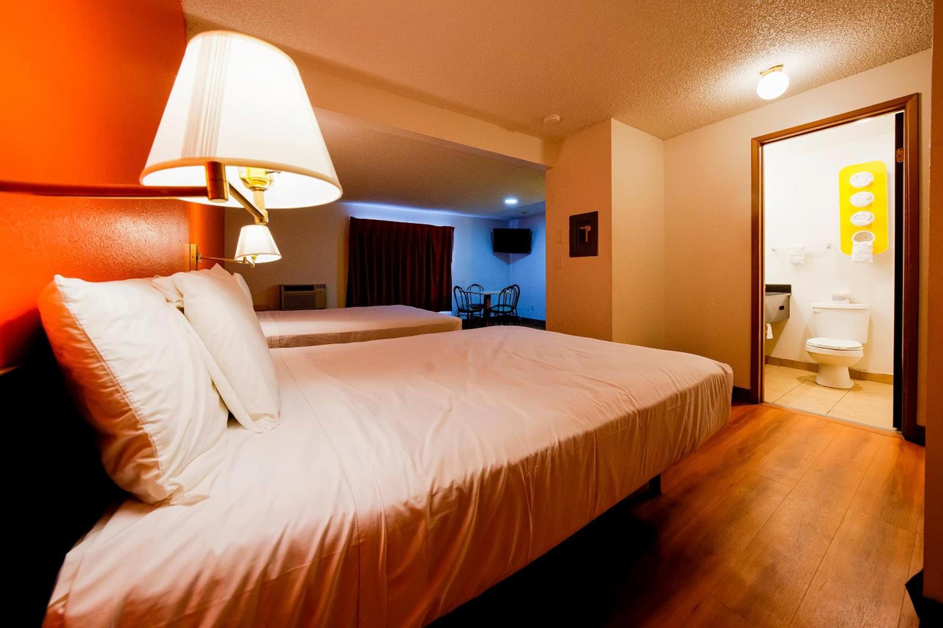 Hermiston Inn & Suites photo 18