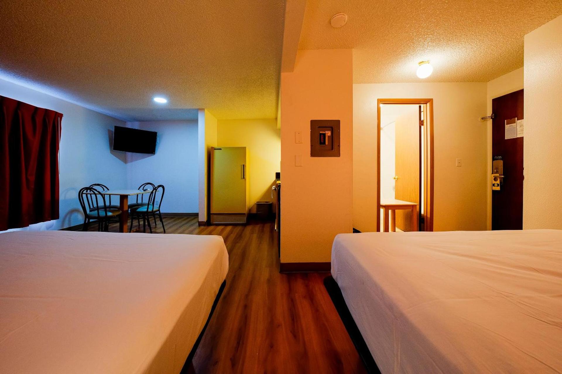Hermiston Inn & Suites photo 14