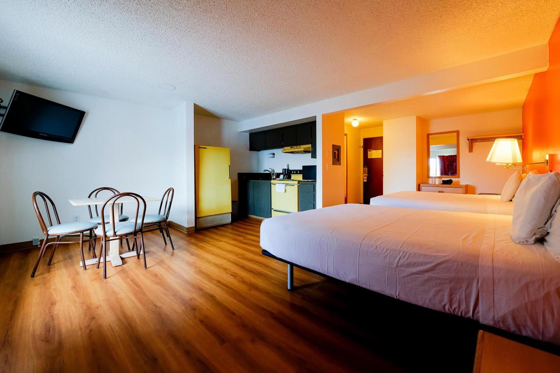 Hermiston Inn & Suites photo 11
