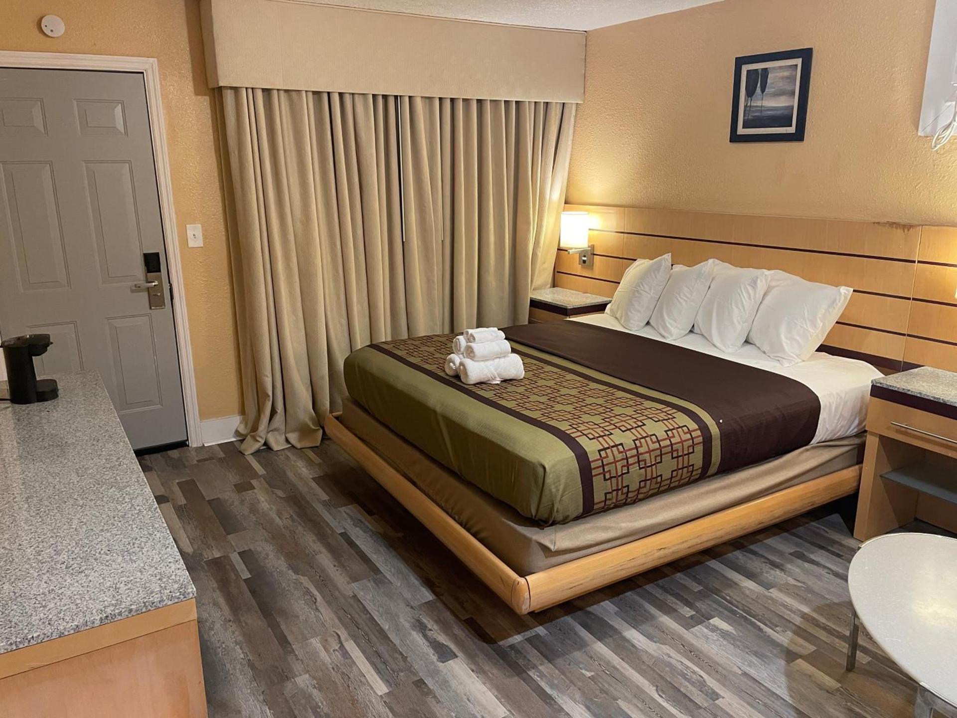 Sunburst Hotel photo 16