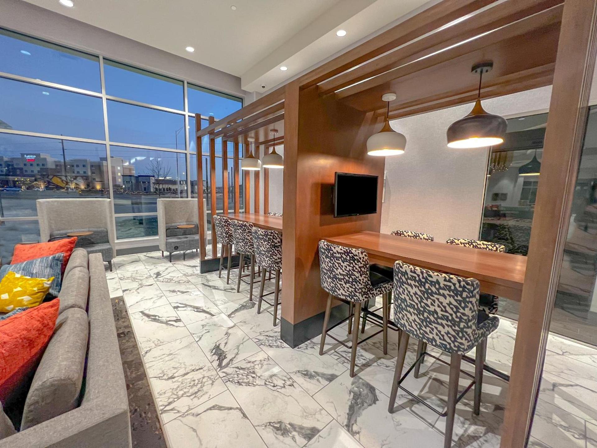 Crowne Plaza - Kearney by IHG photo 92