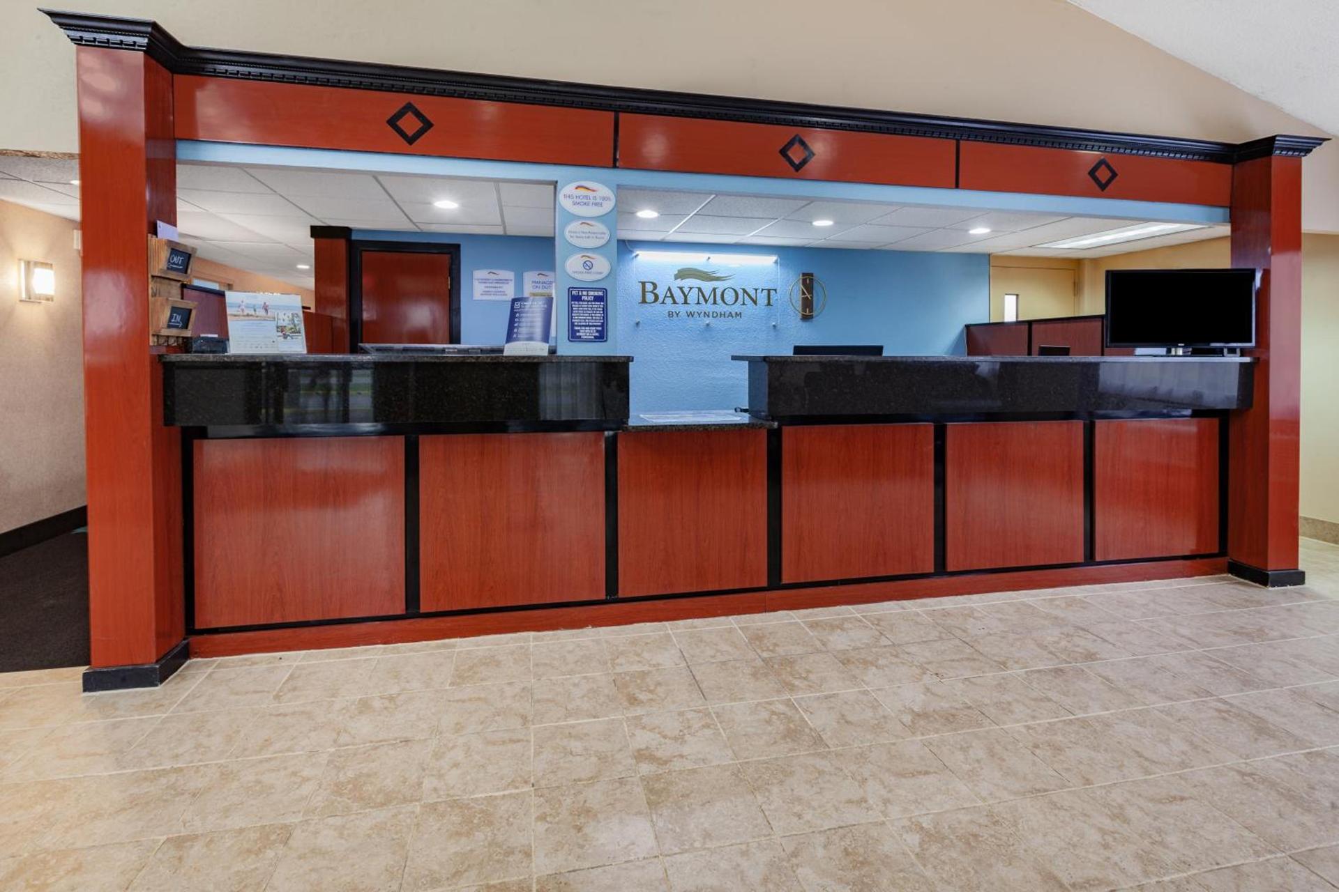 Baymont by Wyndham Perrysburg-Toledo photo 54