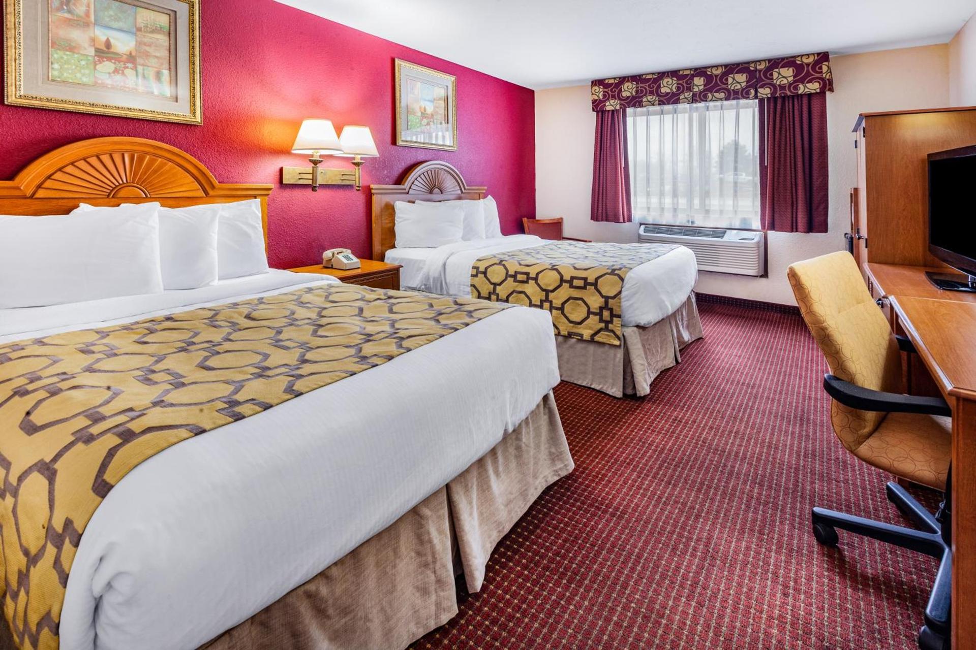 Baymont by Wyndham Perrysburg-Toledo photo 58