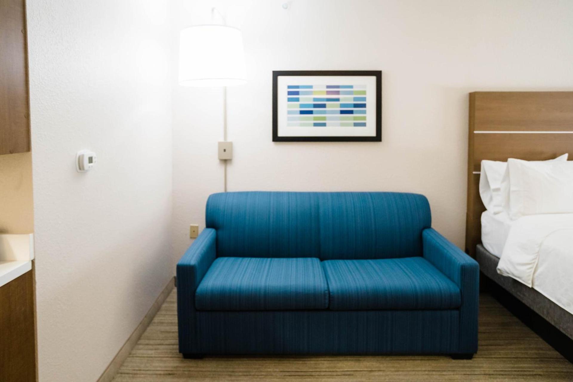 Holiday Inn Express & Suites Knoxville-Farragut by IHG photo 42
