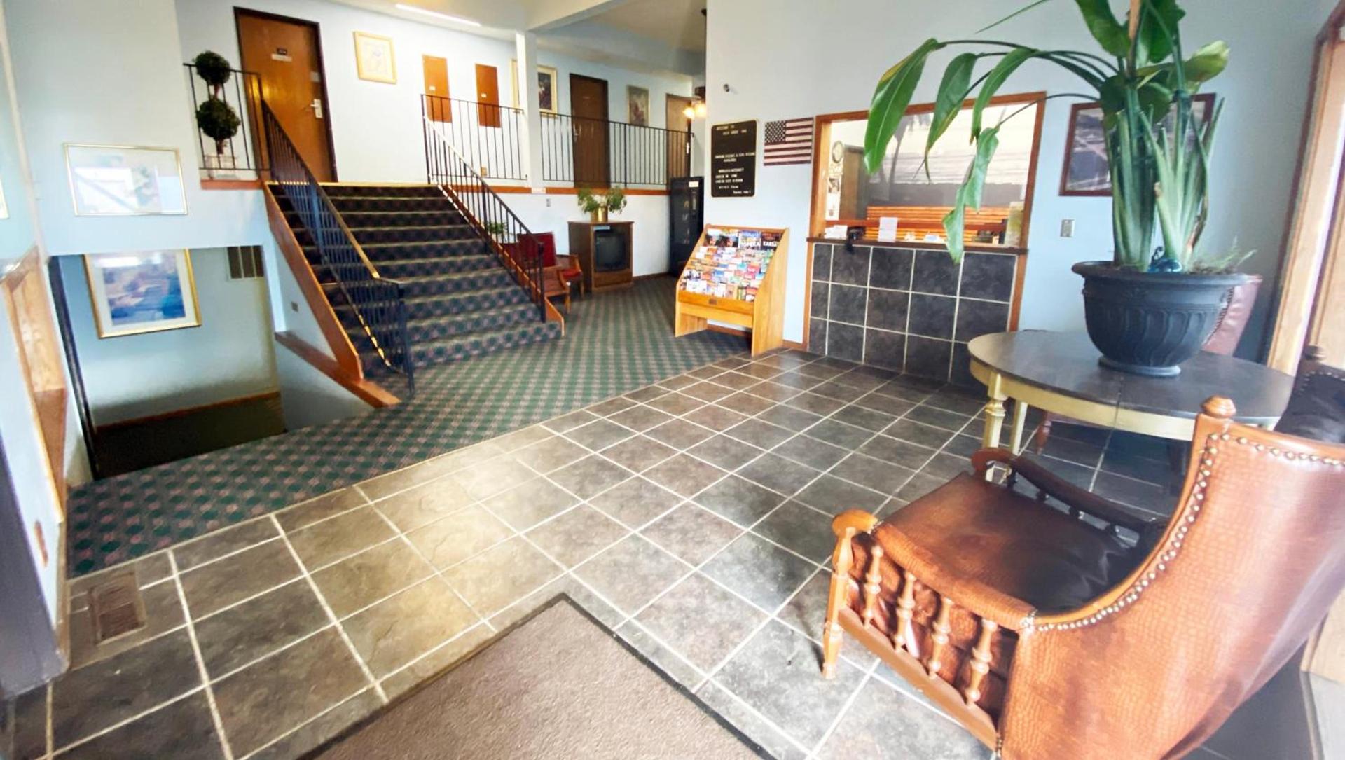 Oak Grove Inn photo 27