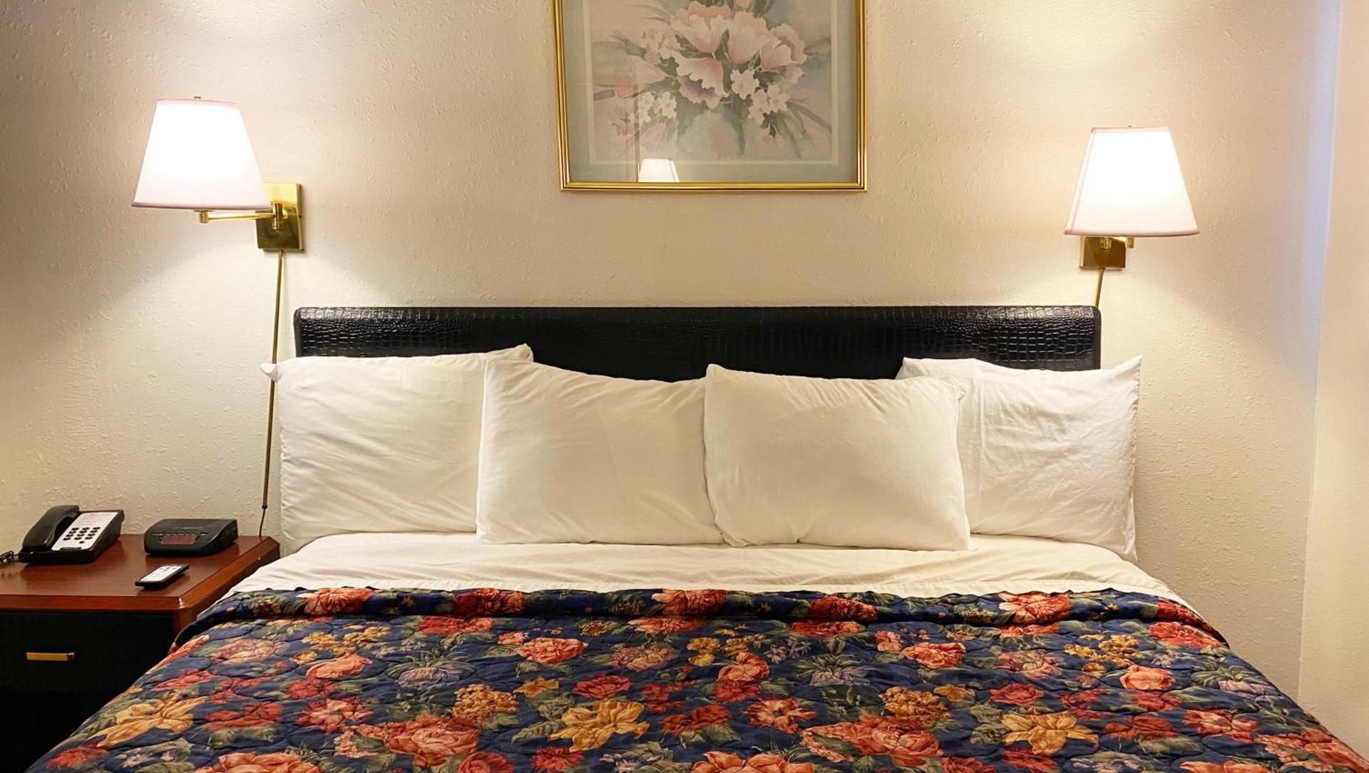 Oak Grove Inn photo 15