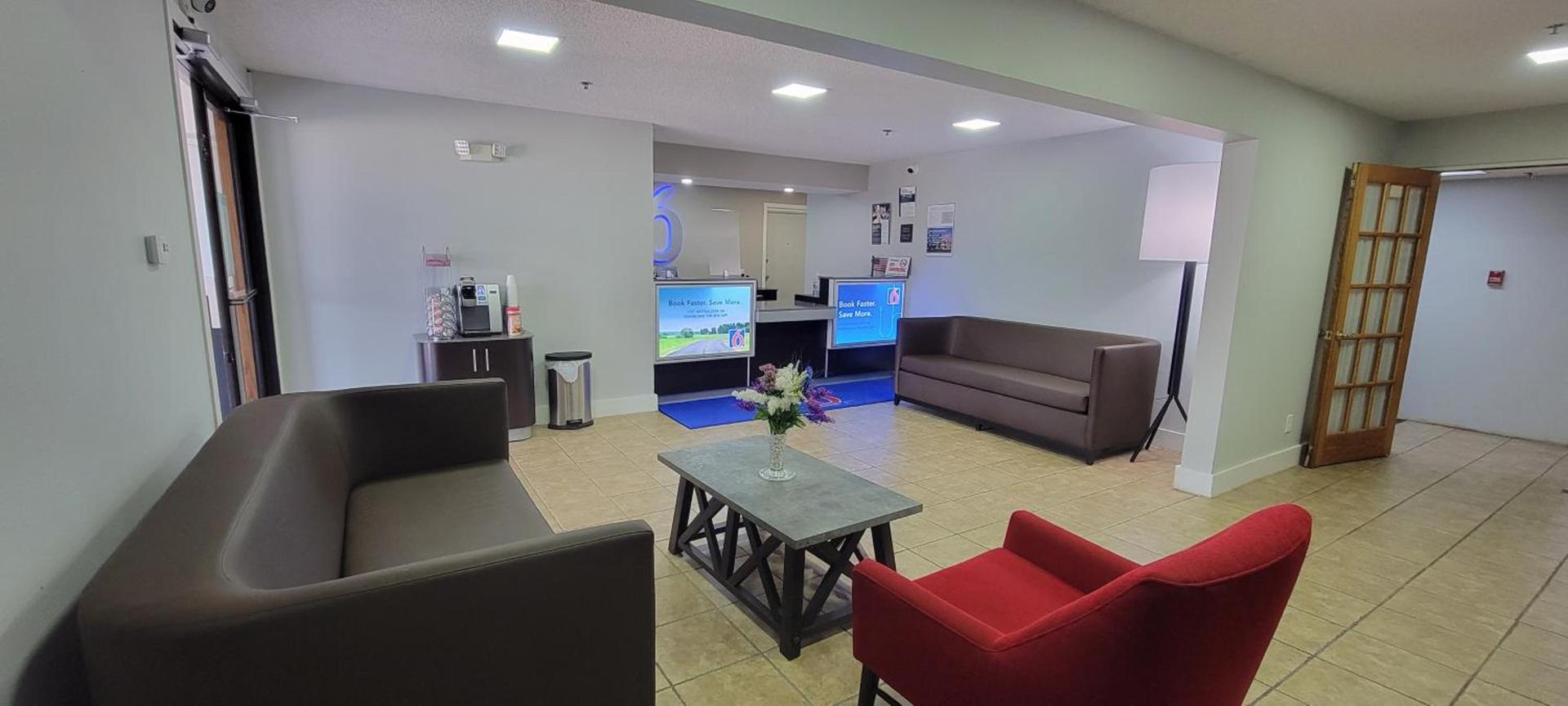 Motel 6-Kewanee, IL photo 12