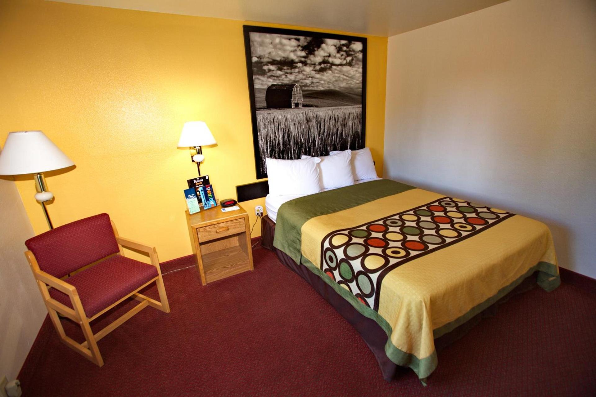 Super 8 by Wyndham Elko photo 19