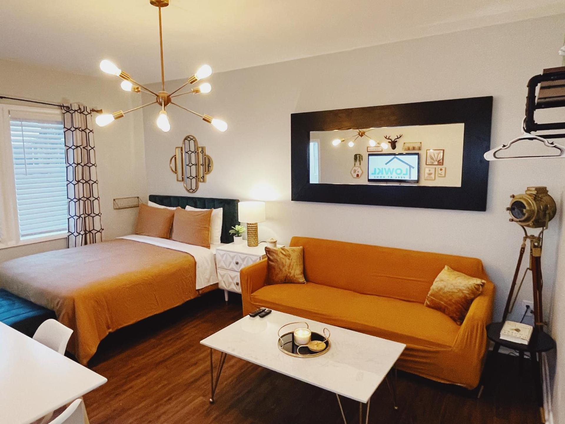 Nine20 Collins Apartments by Lowkl photo 17