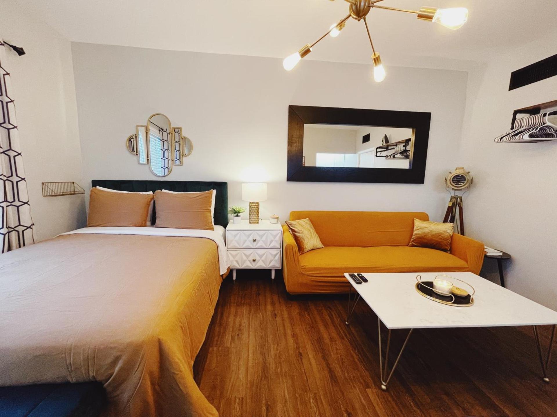 Nine20 Collins Apartments by Lowkl photo 79