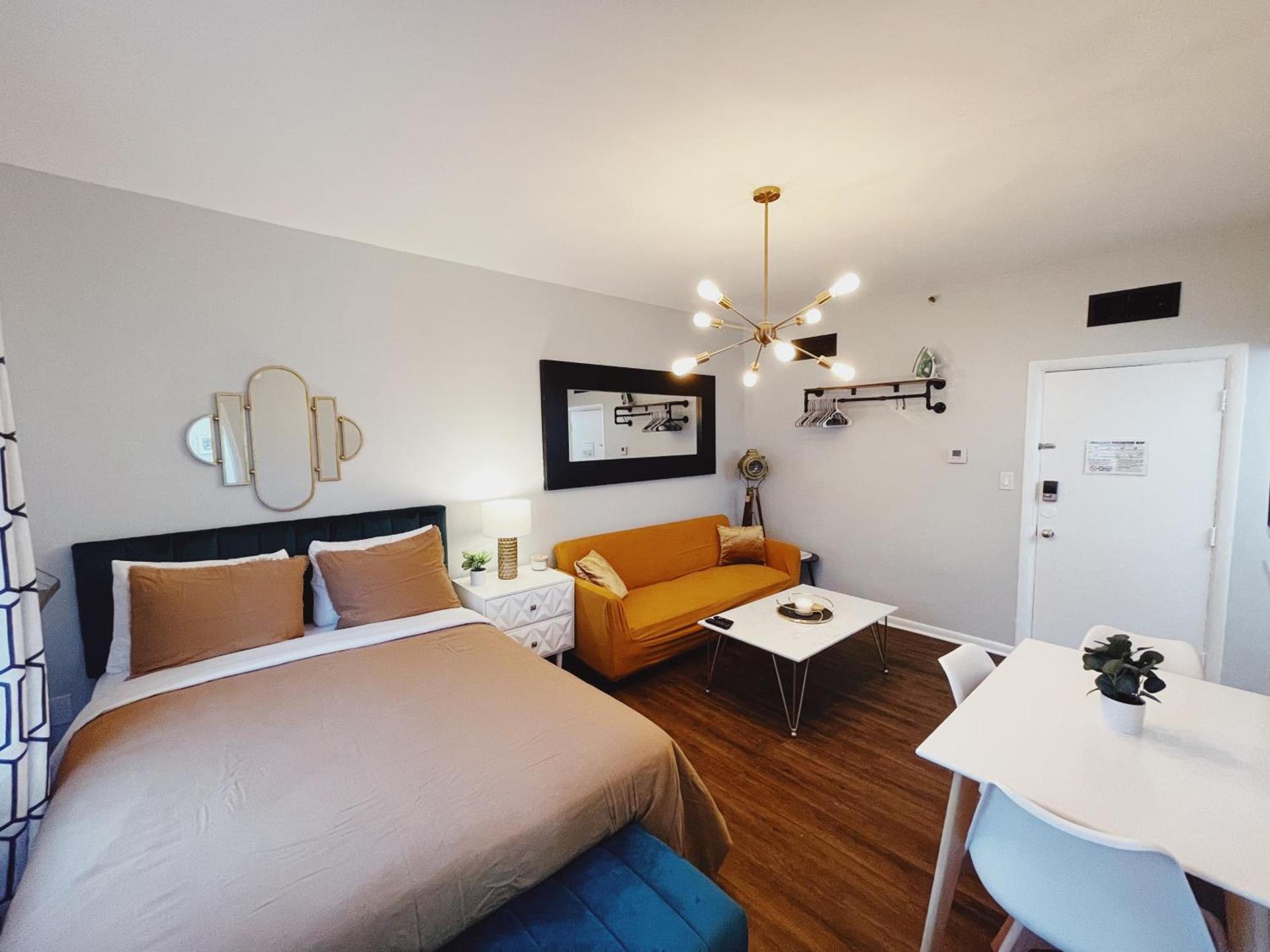 Nine20 Collins Apartments by Lowkl photo 58
