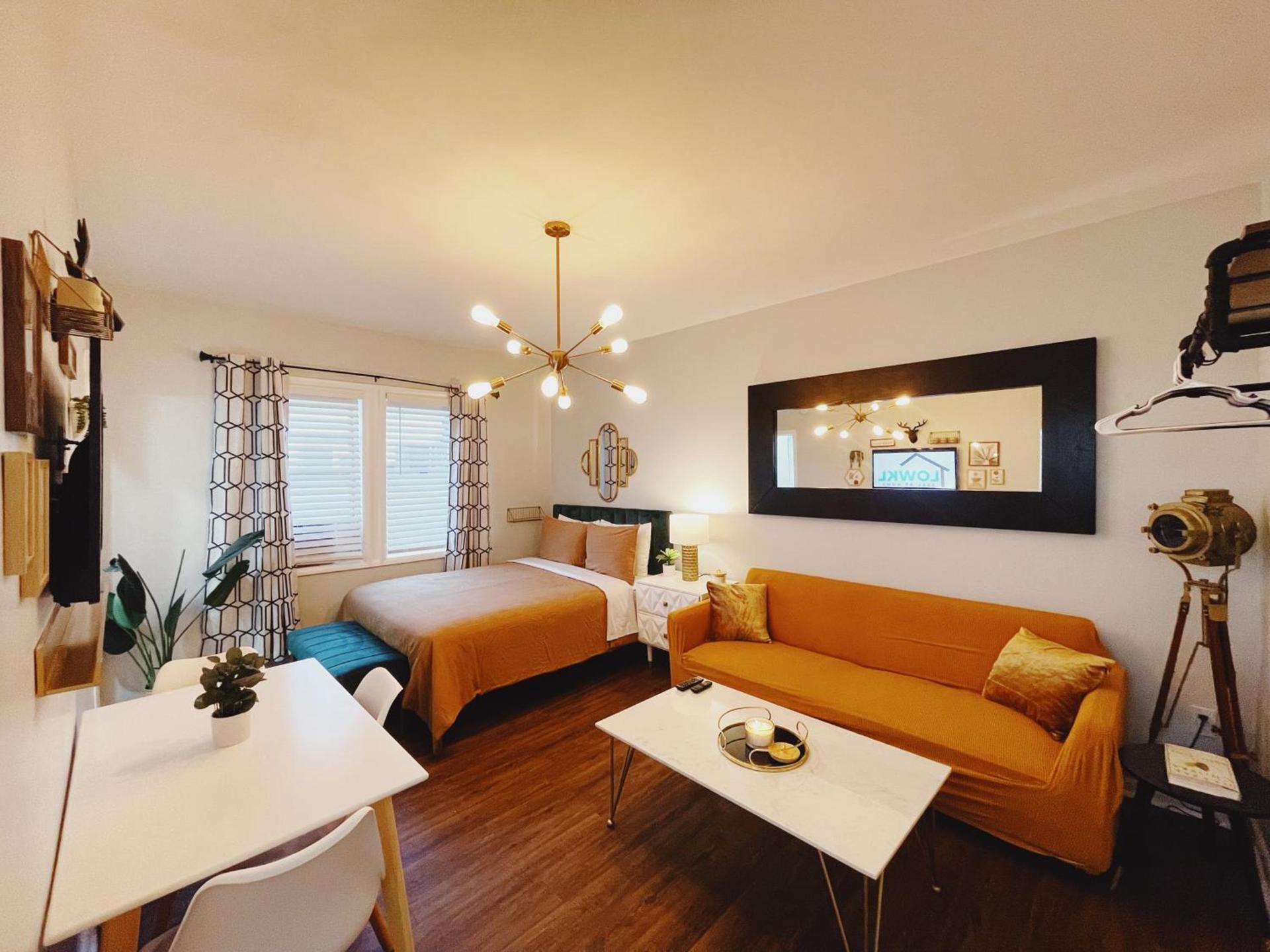 Nine20 Collins Apartments by Lowkl photo 78