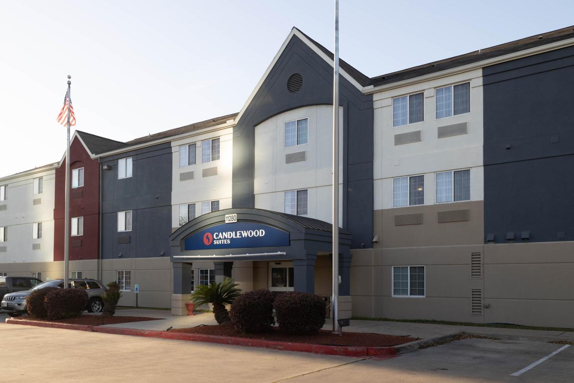 Candlewood Suites Houston Westchase - Westheimer by IHG photo 1