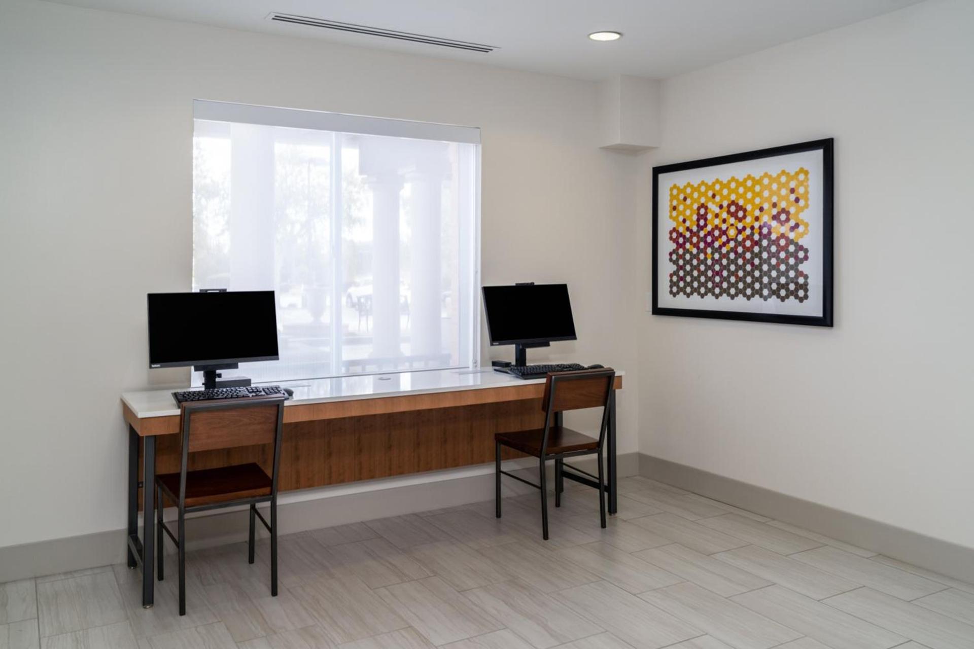 Holiday Inn Express Hotel & Suites Bluffton at Hilton Head Area by IHG photo 9