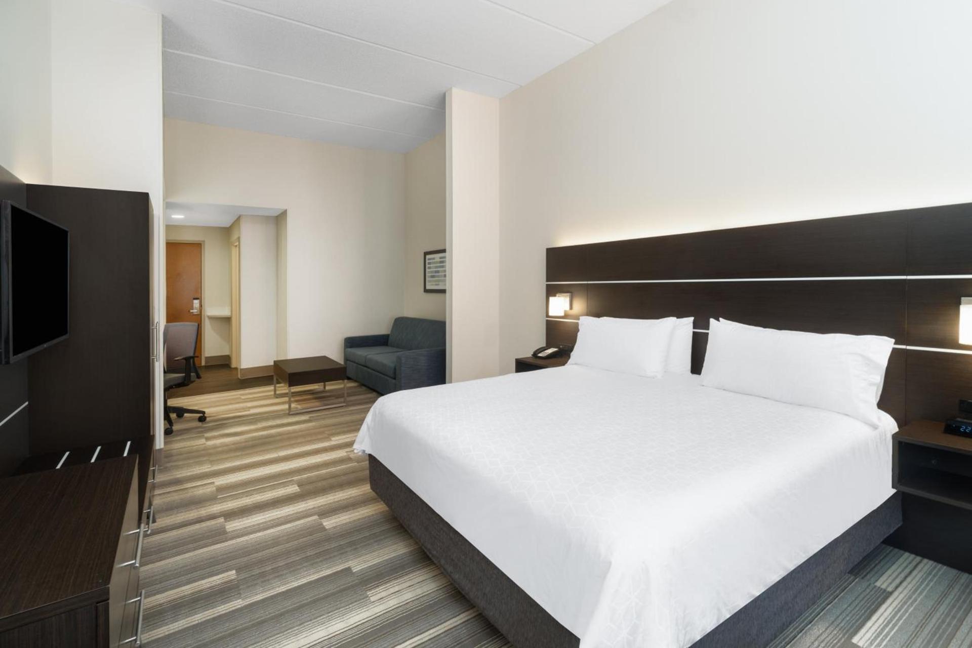 Holiday Inn Express Hotel & Suites Bluffton at Hilton Head Area by IHG photo 39