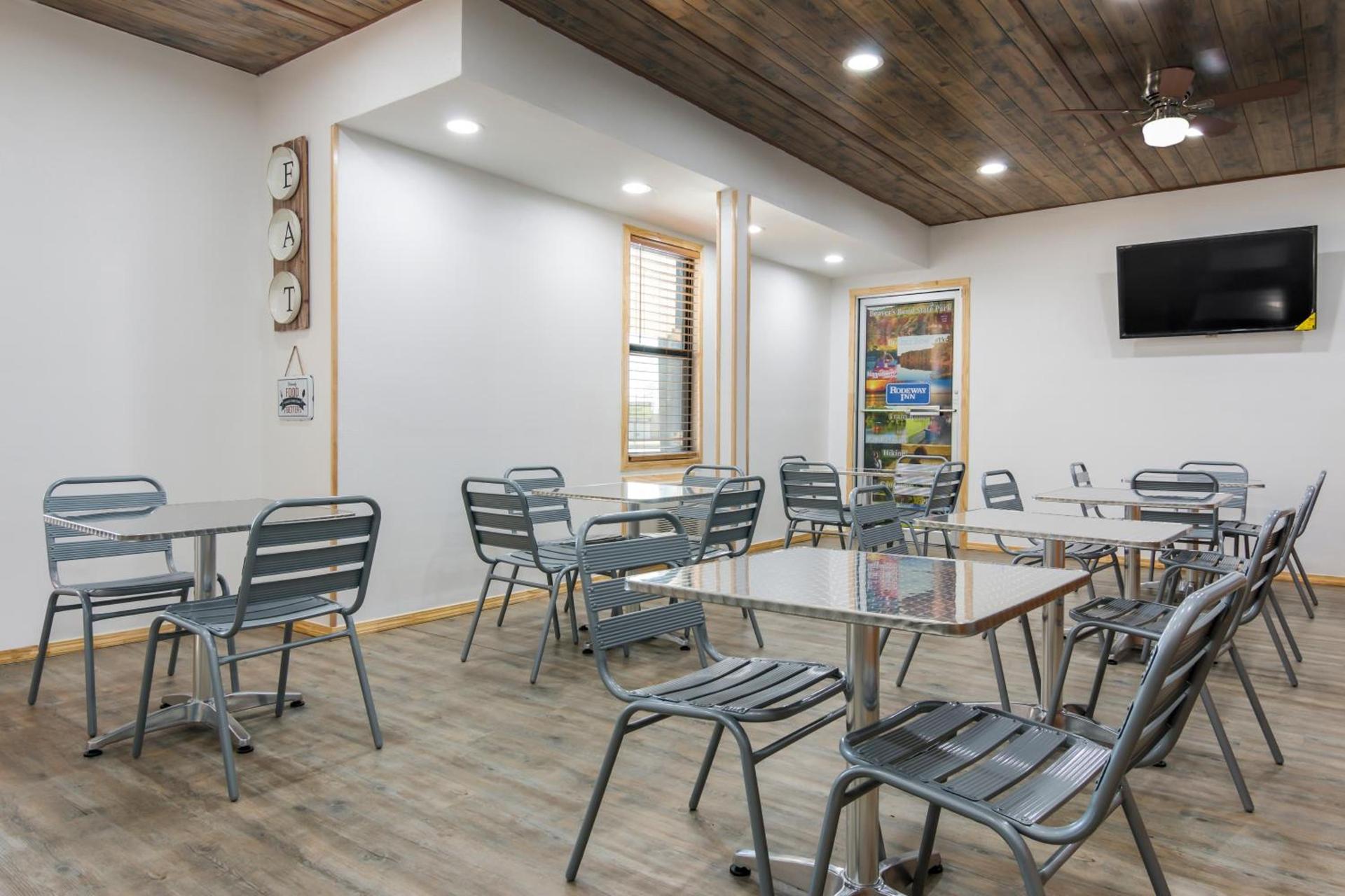 Rodeway Inn Broken Bow-Hochatown photo 39