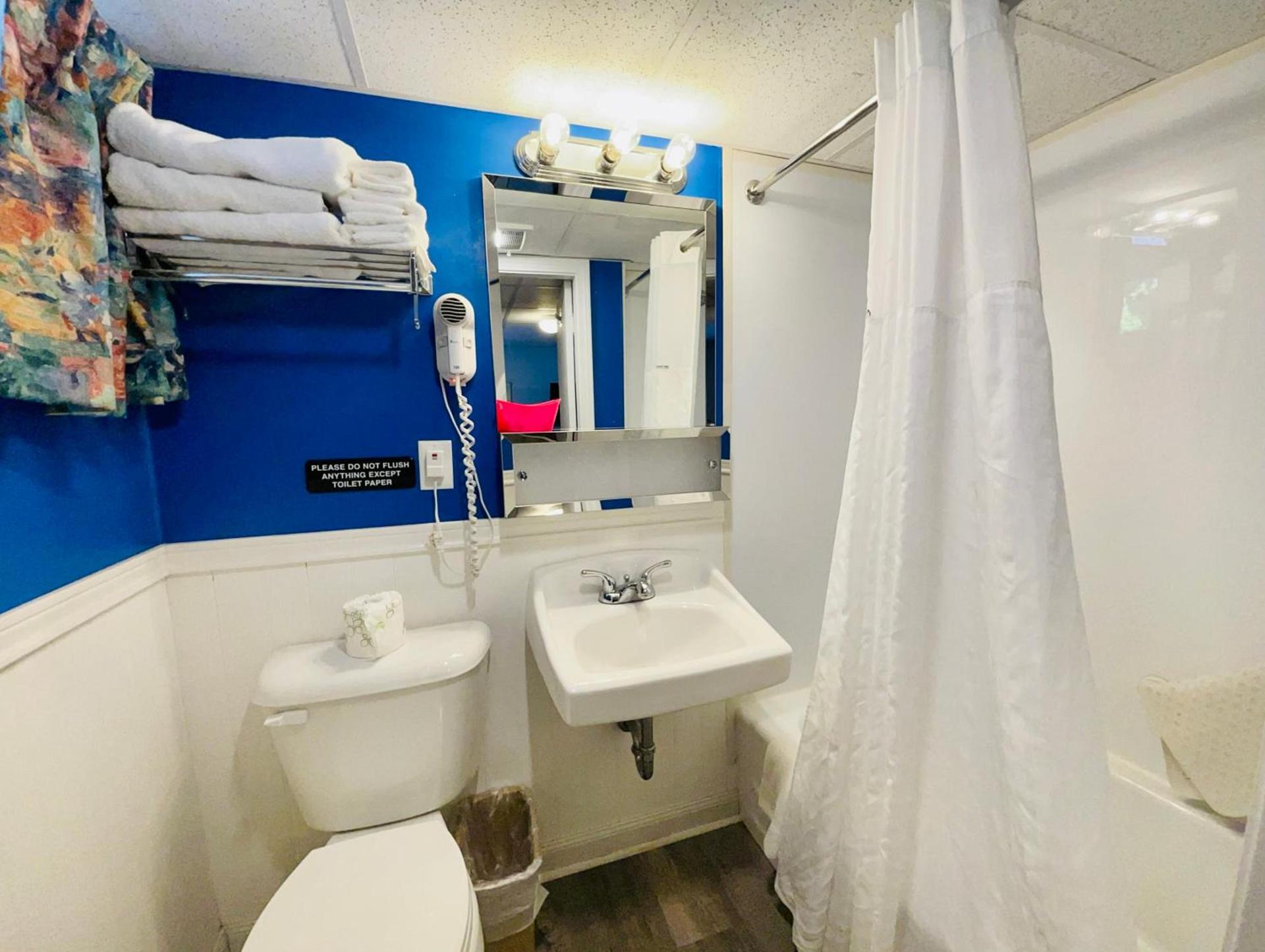 Wells Moody Motel photo 51
