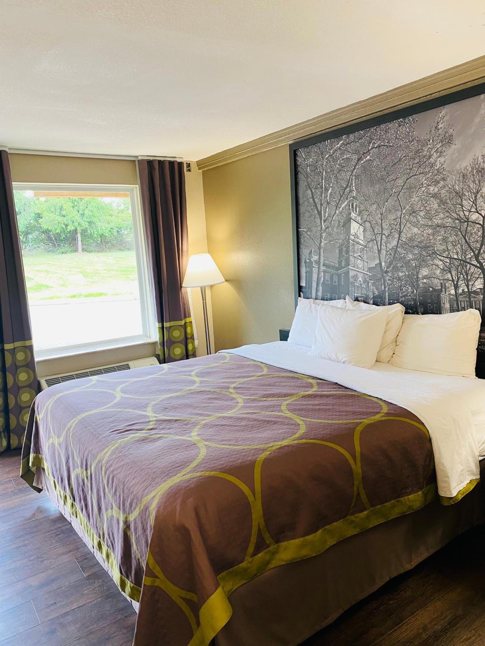 Super 8 by Wyndham Danville photo 26