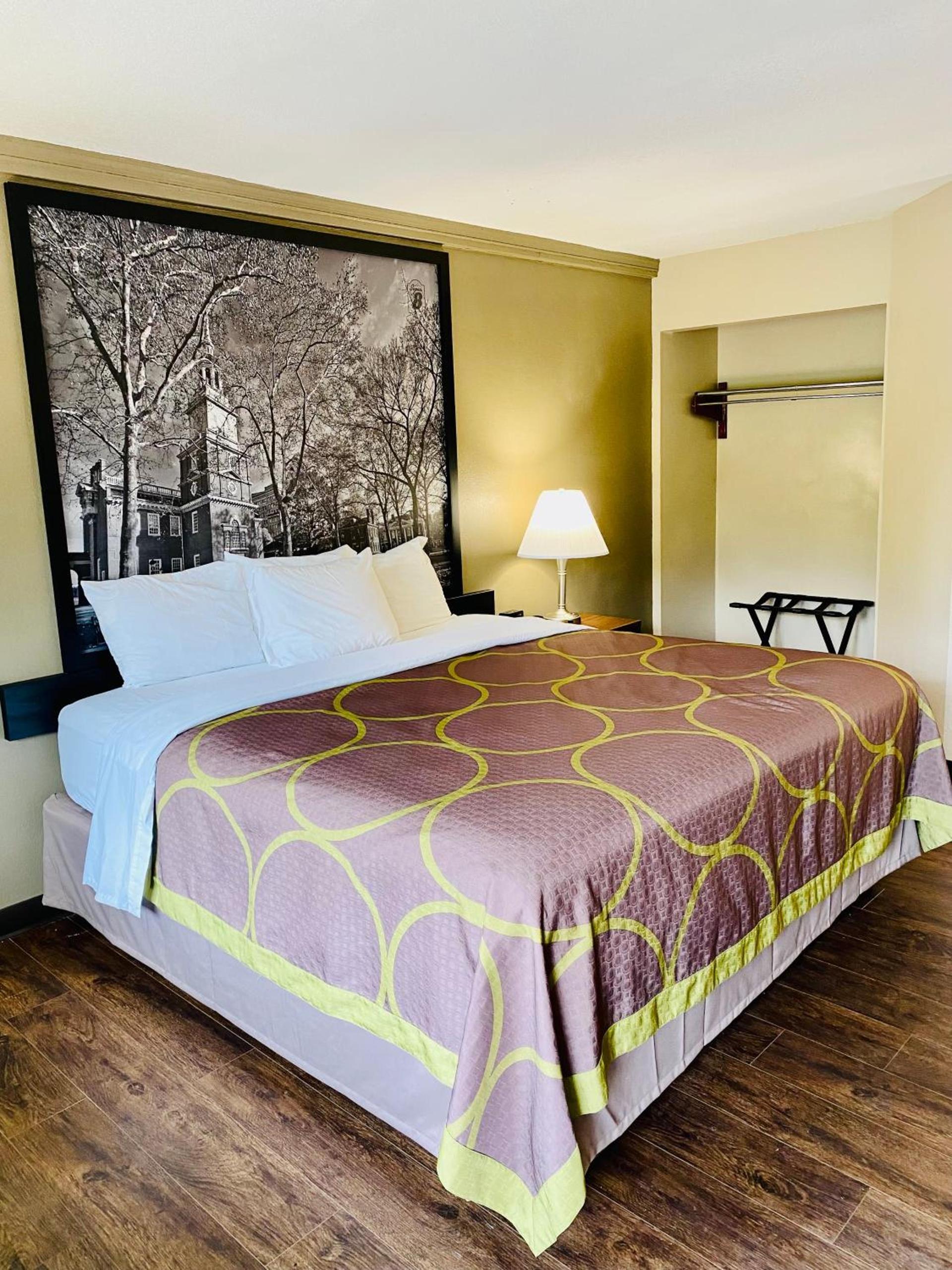 Super 8 by Wyndham Danville photo 28