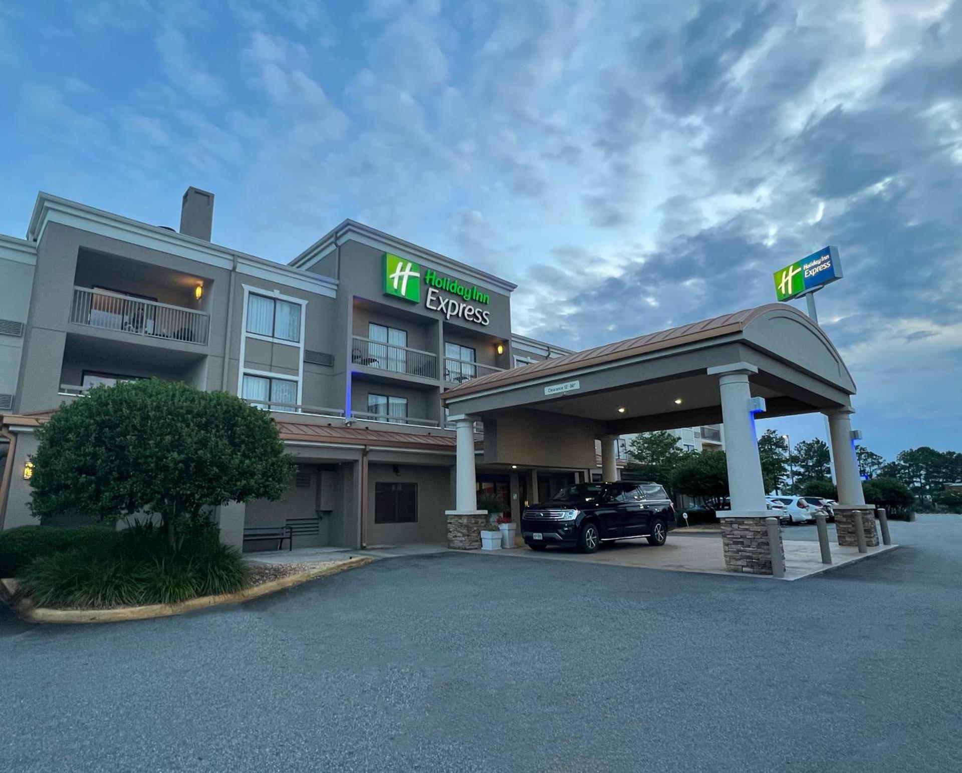 Holiday Inn Express Tifton by IHG photo 2