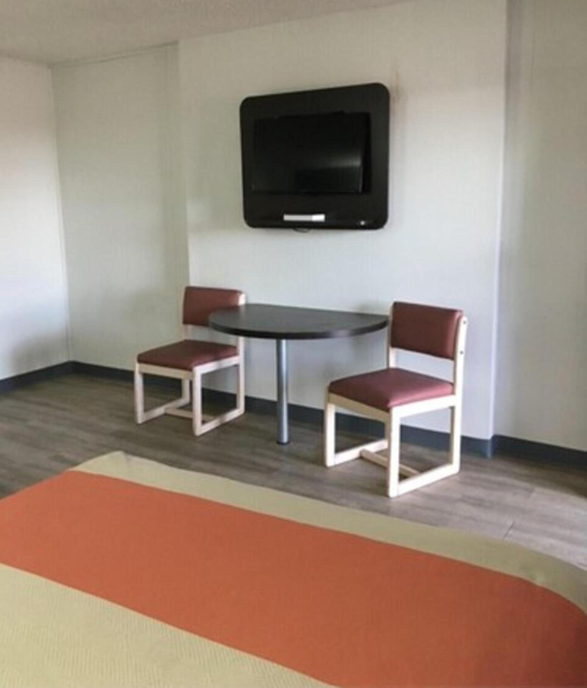 Sands Motel photo 10