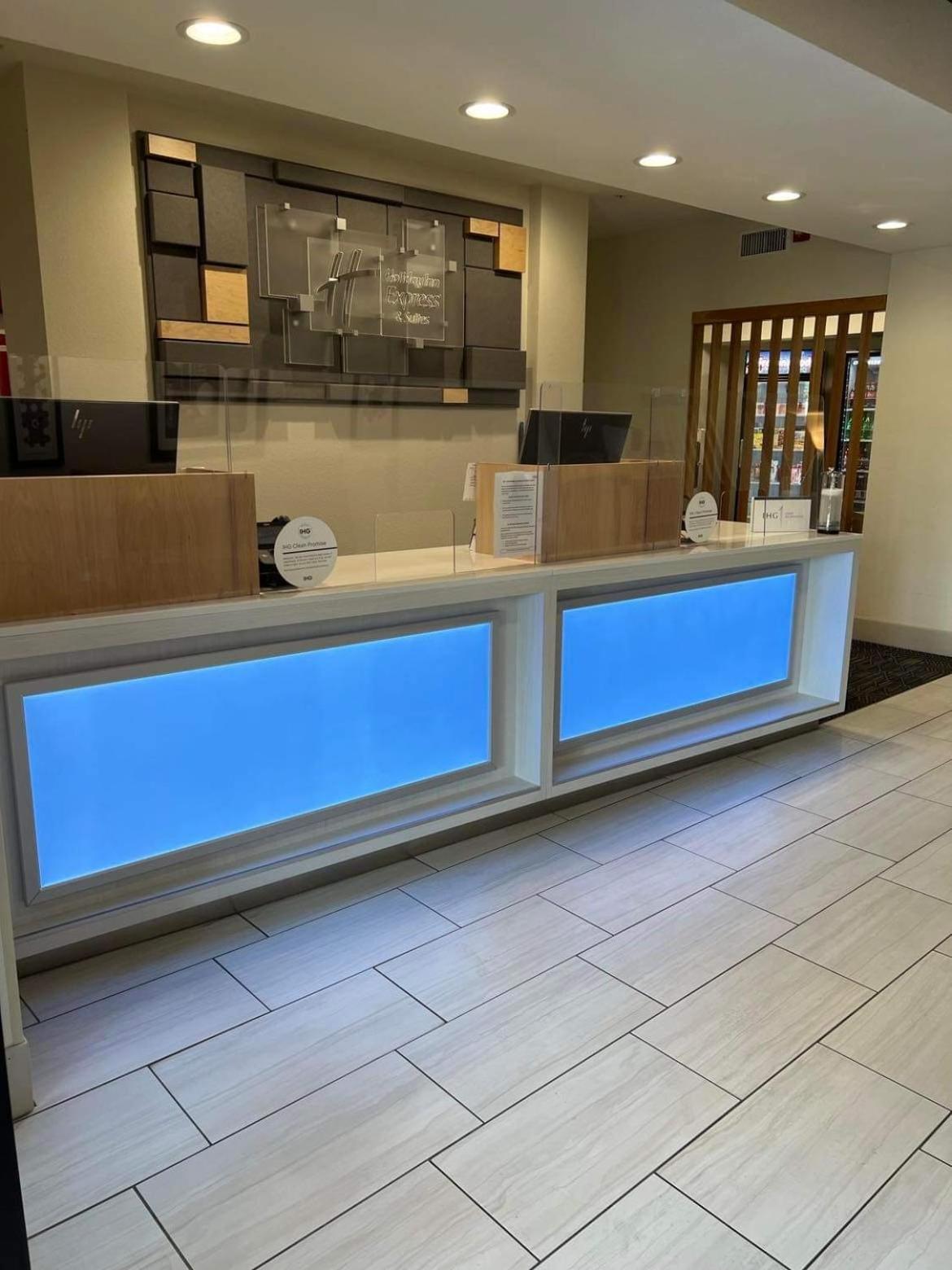 Holiday Inn Express & Suites Ozona by IHG photo 5