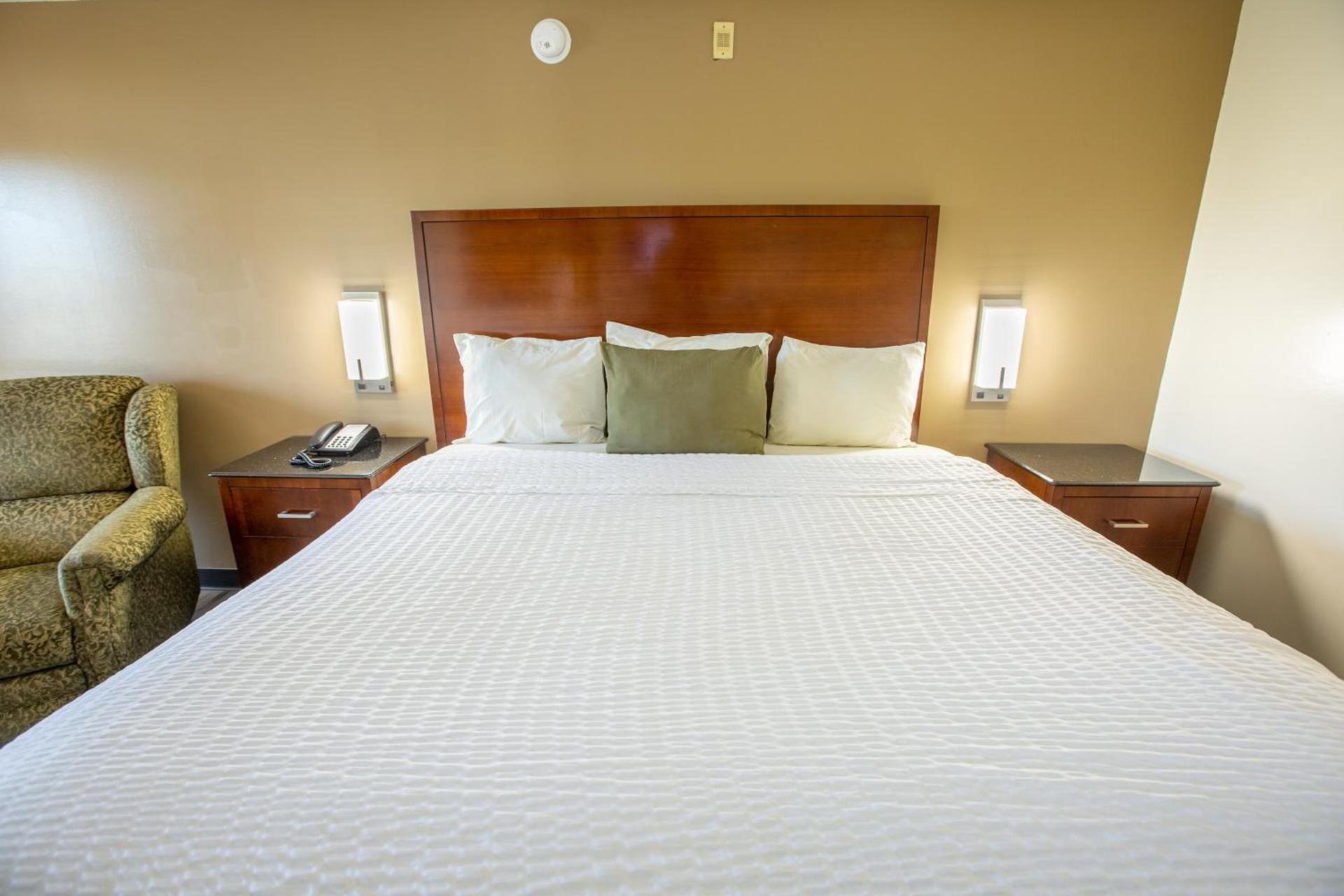 Rosebud Inn photo 36